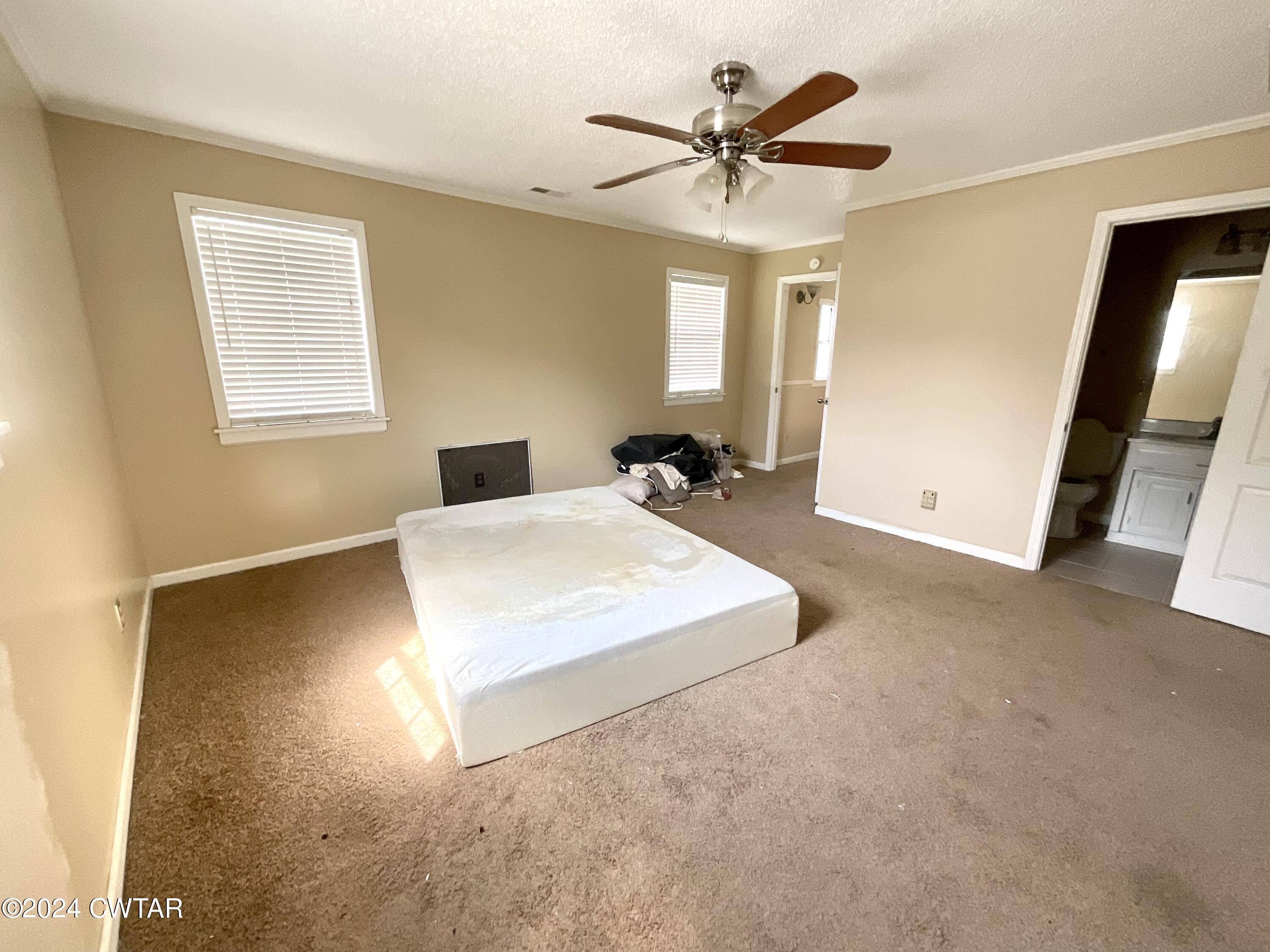1135 Foxridge