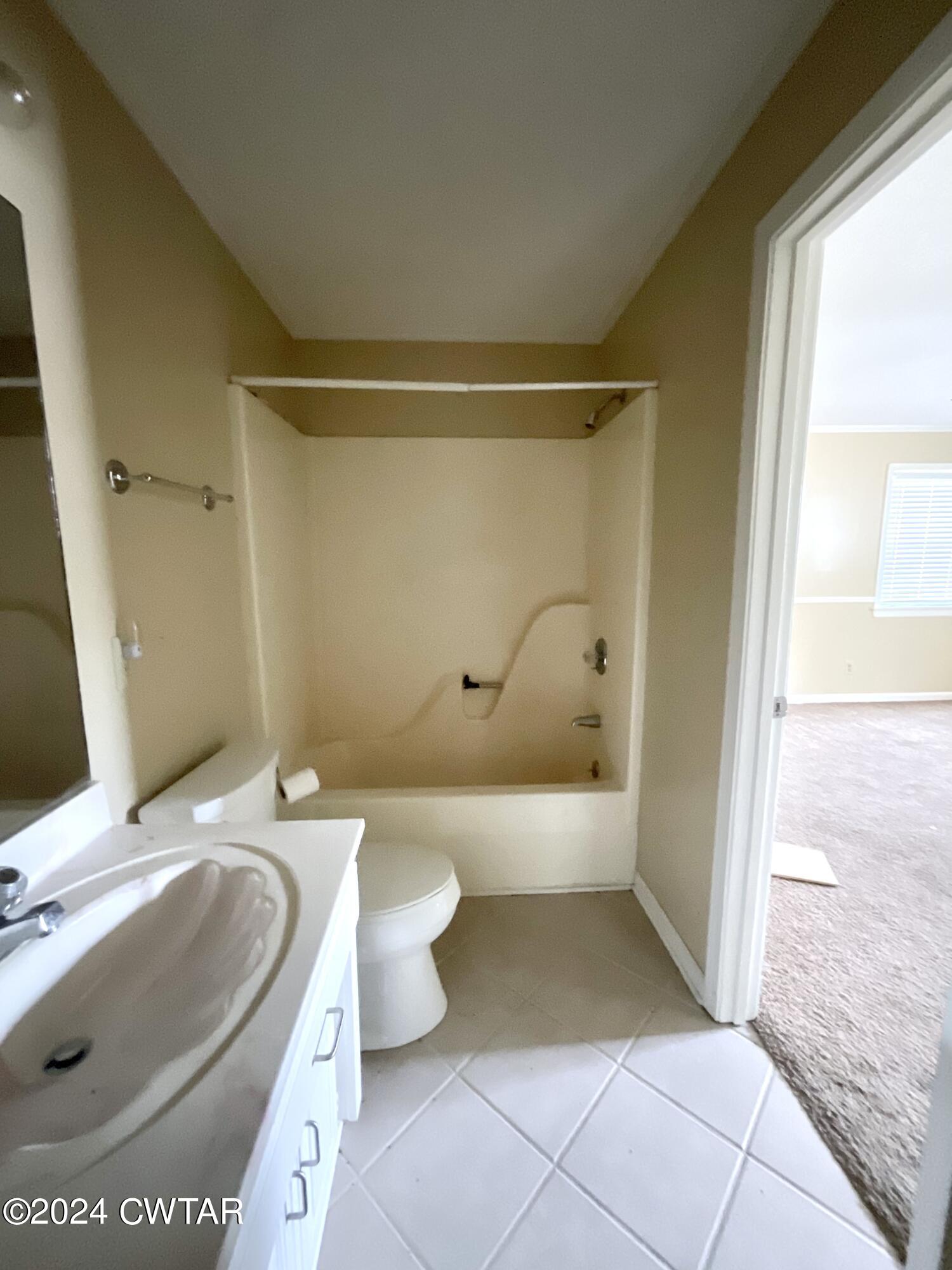 1135 Foxridge