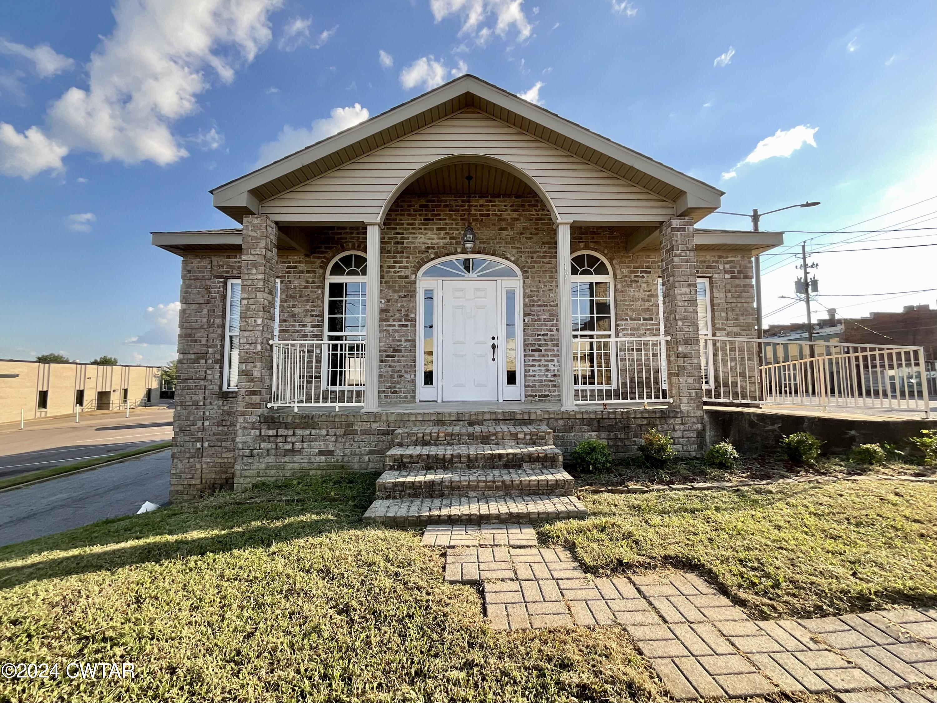 117 E Court Street