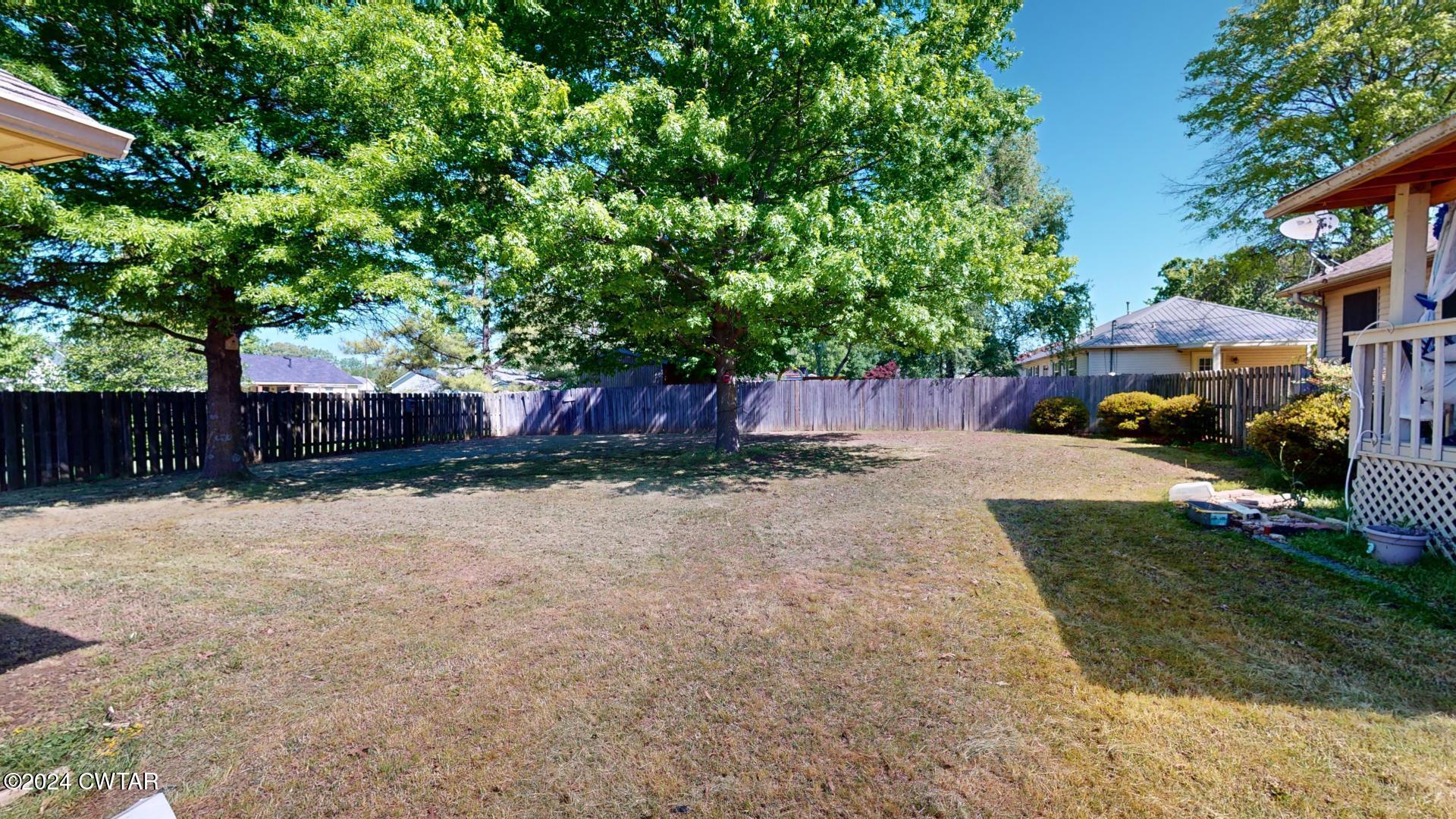 2875 Clifton