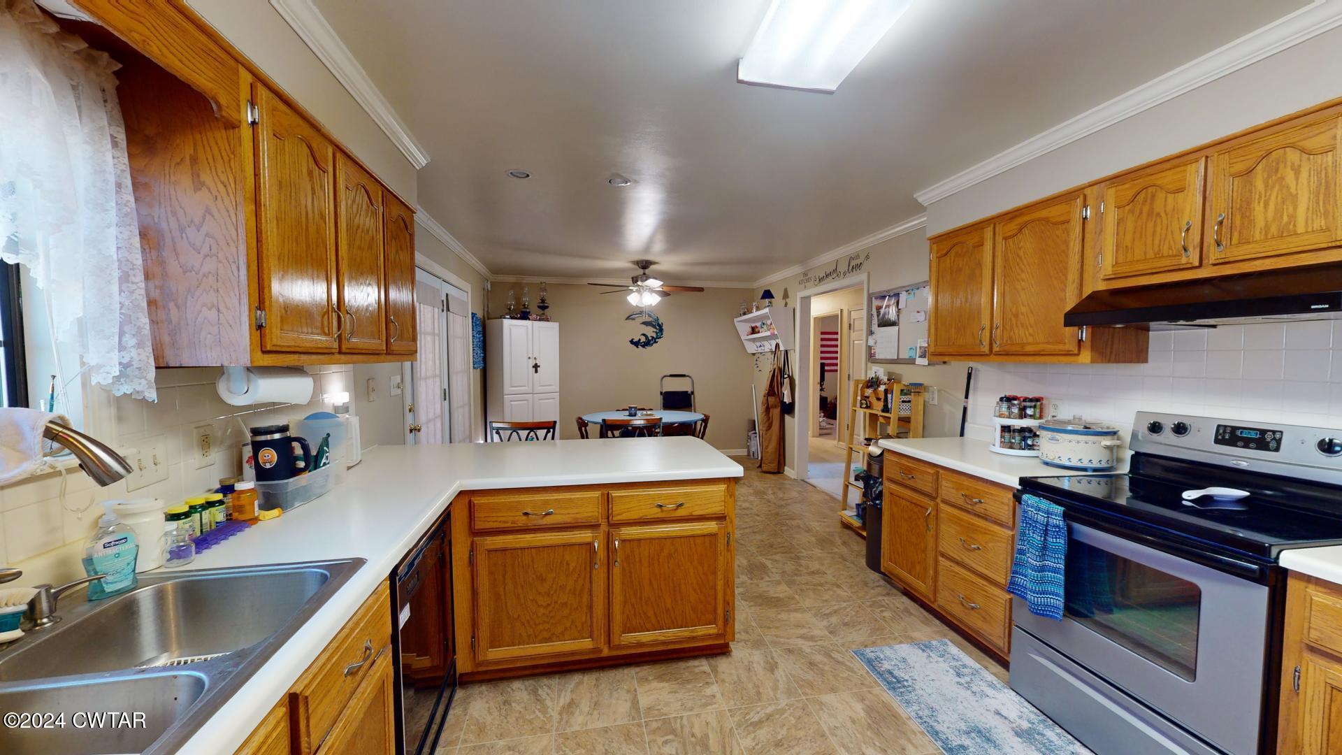 2875 Clifton