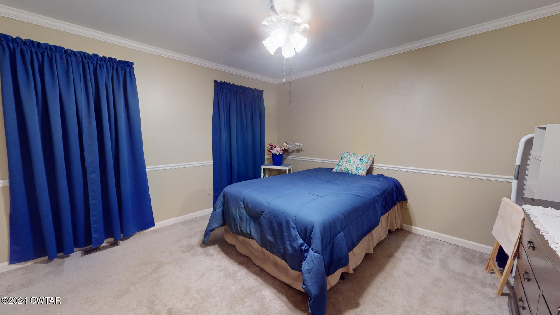 2875 Clifton