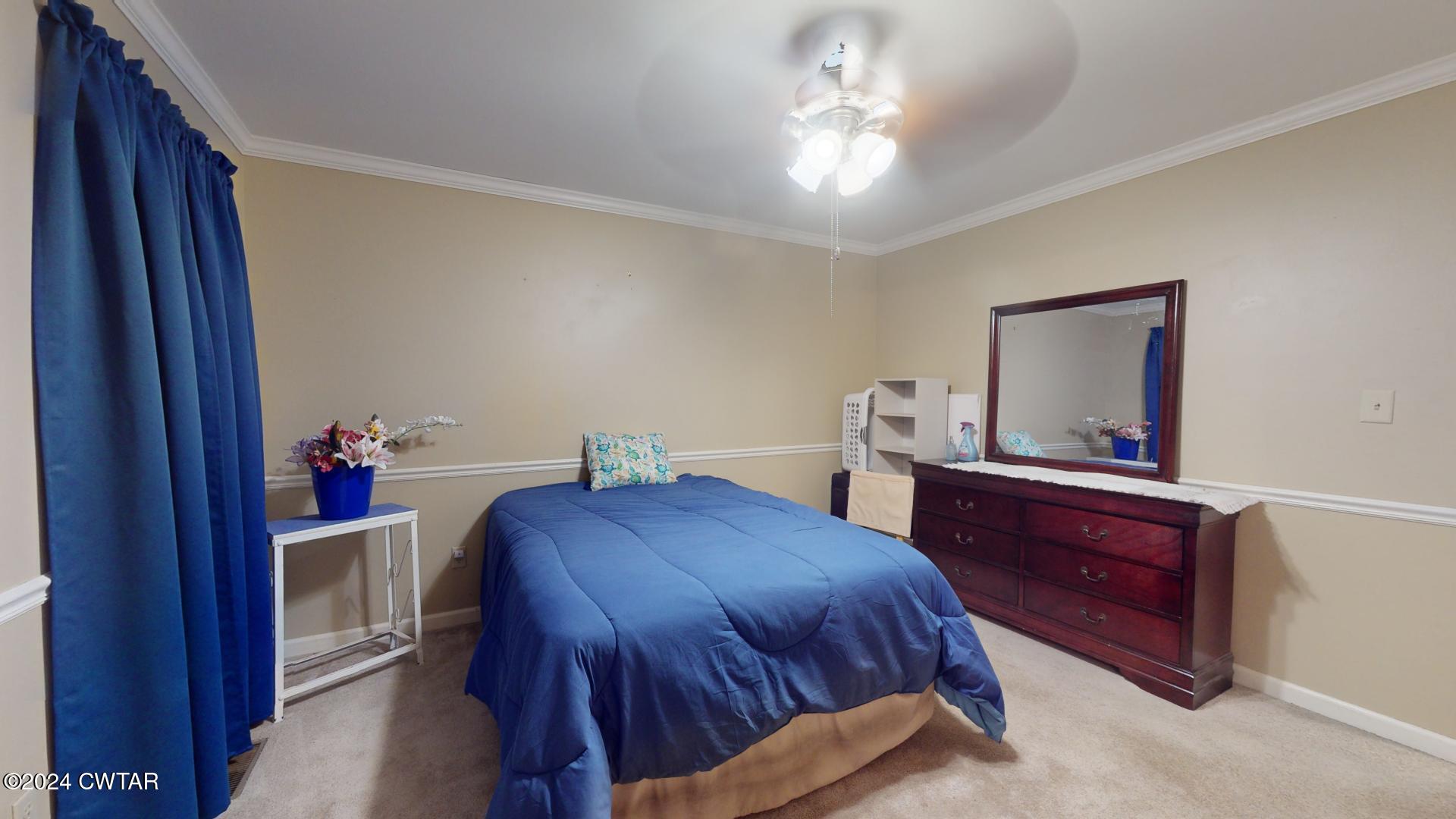 2875 Clifton