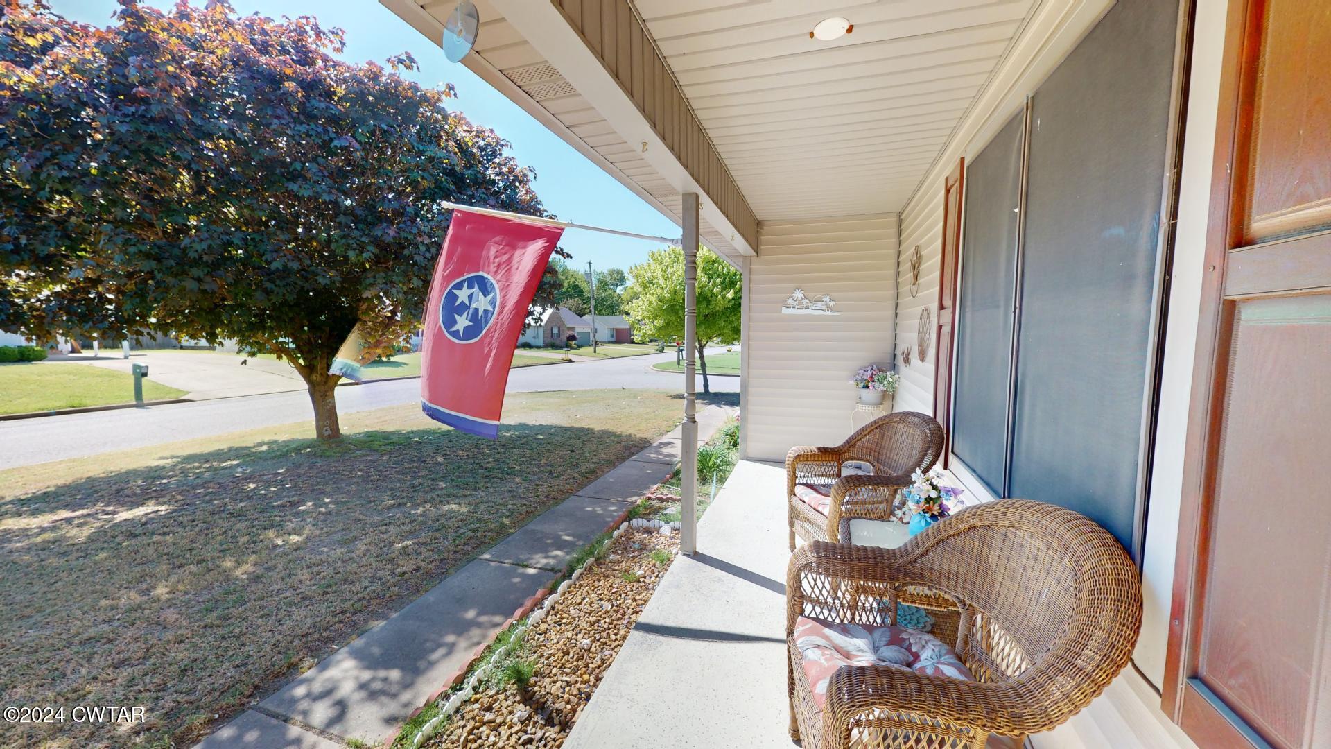 2875 Clifton