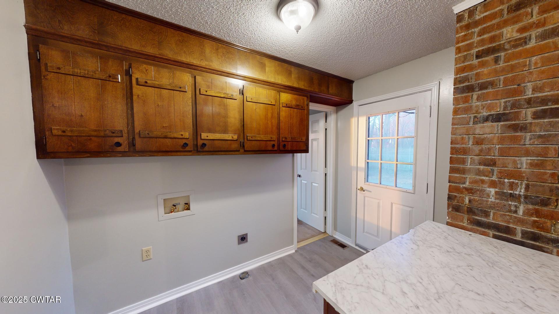 2668 Highway 210 N
