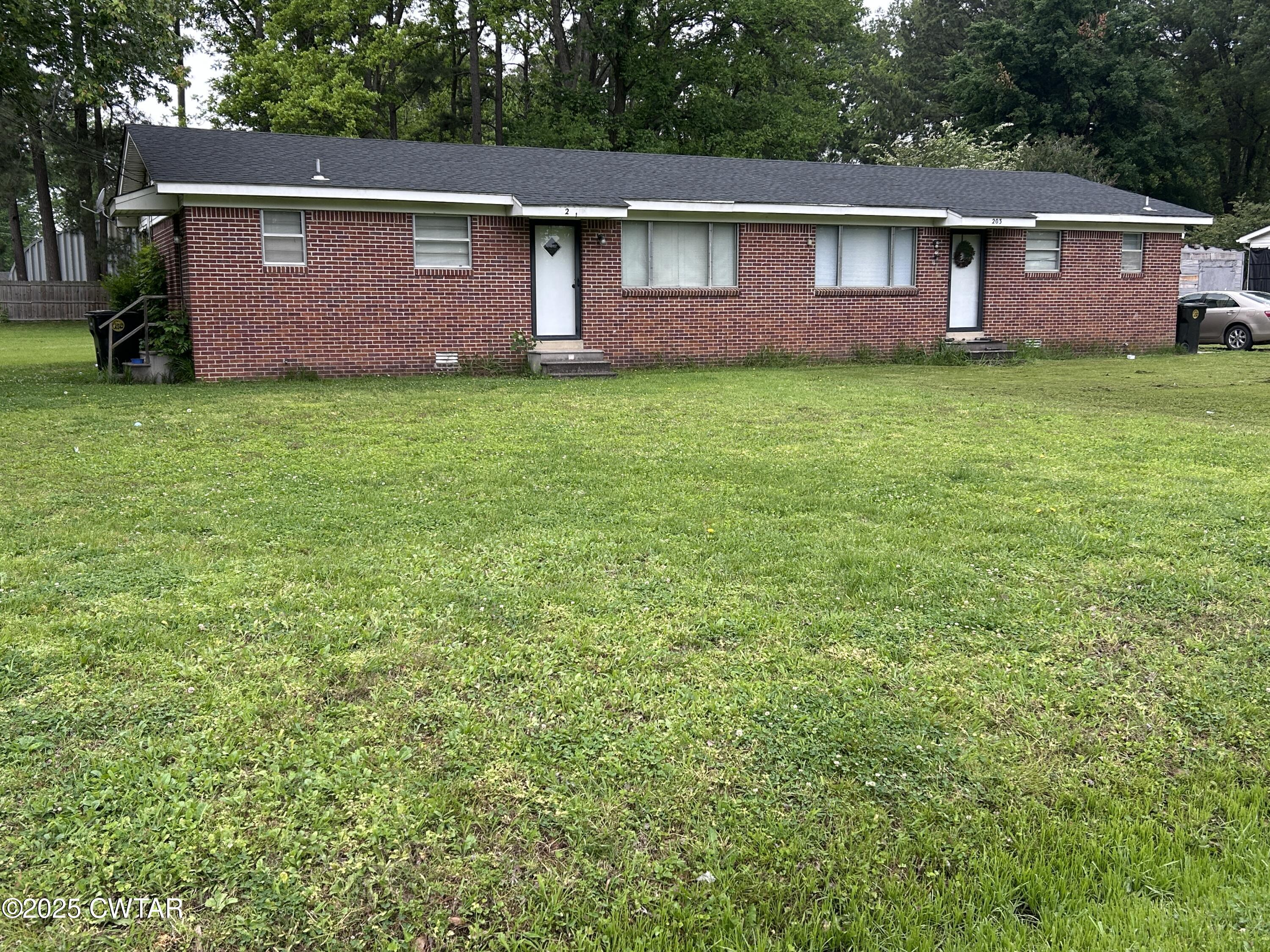 201 Eastlawn Drive, # 201-203