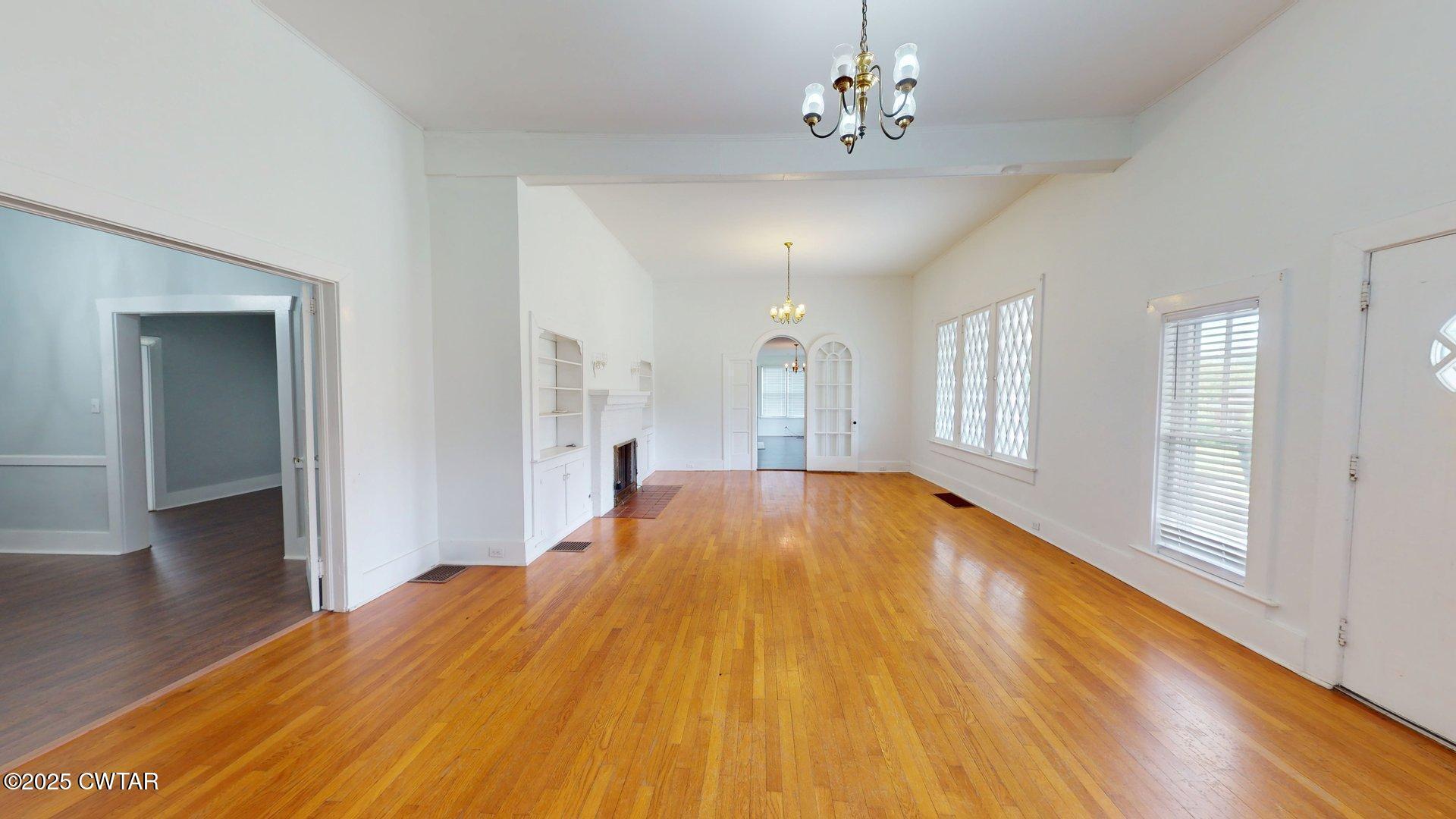 1109 N Sampson Avenue