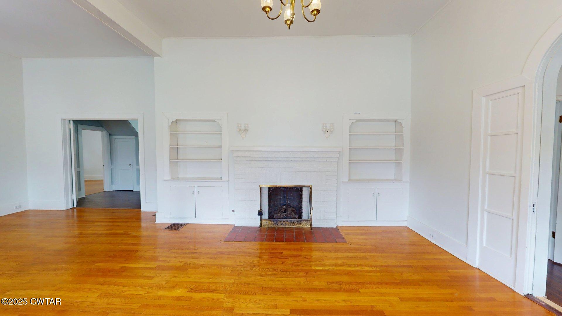 1109 N Sampson Avenue