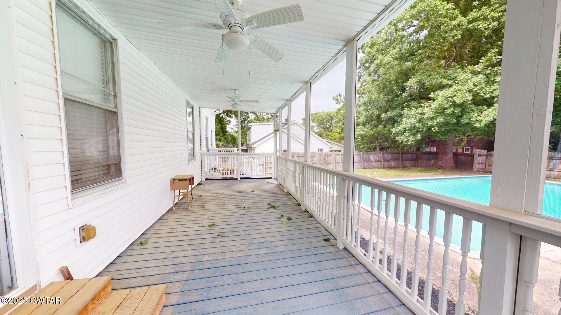 1109 N Sampson Avenue