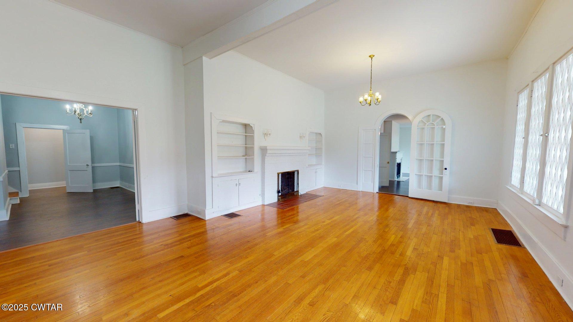 1109 N Sampson Avenue
