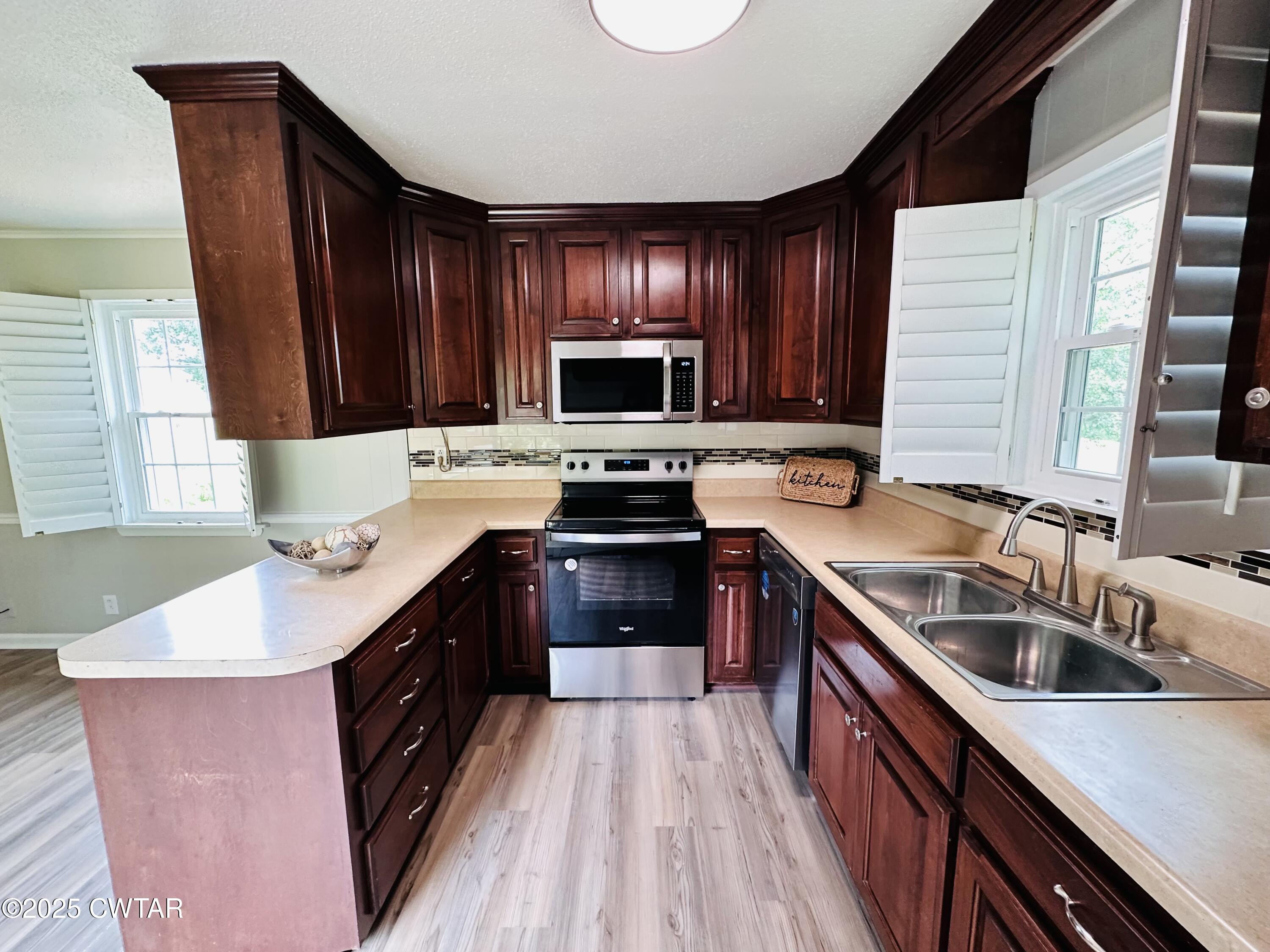 10756 N US-51