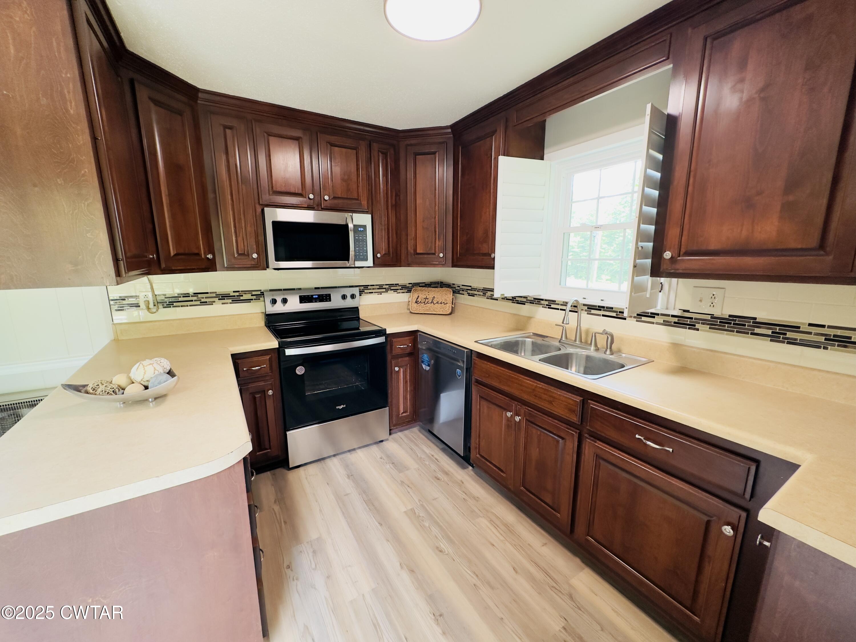 10756 N US-51