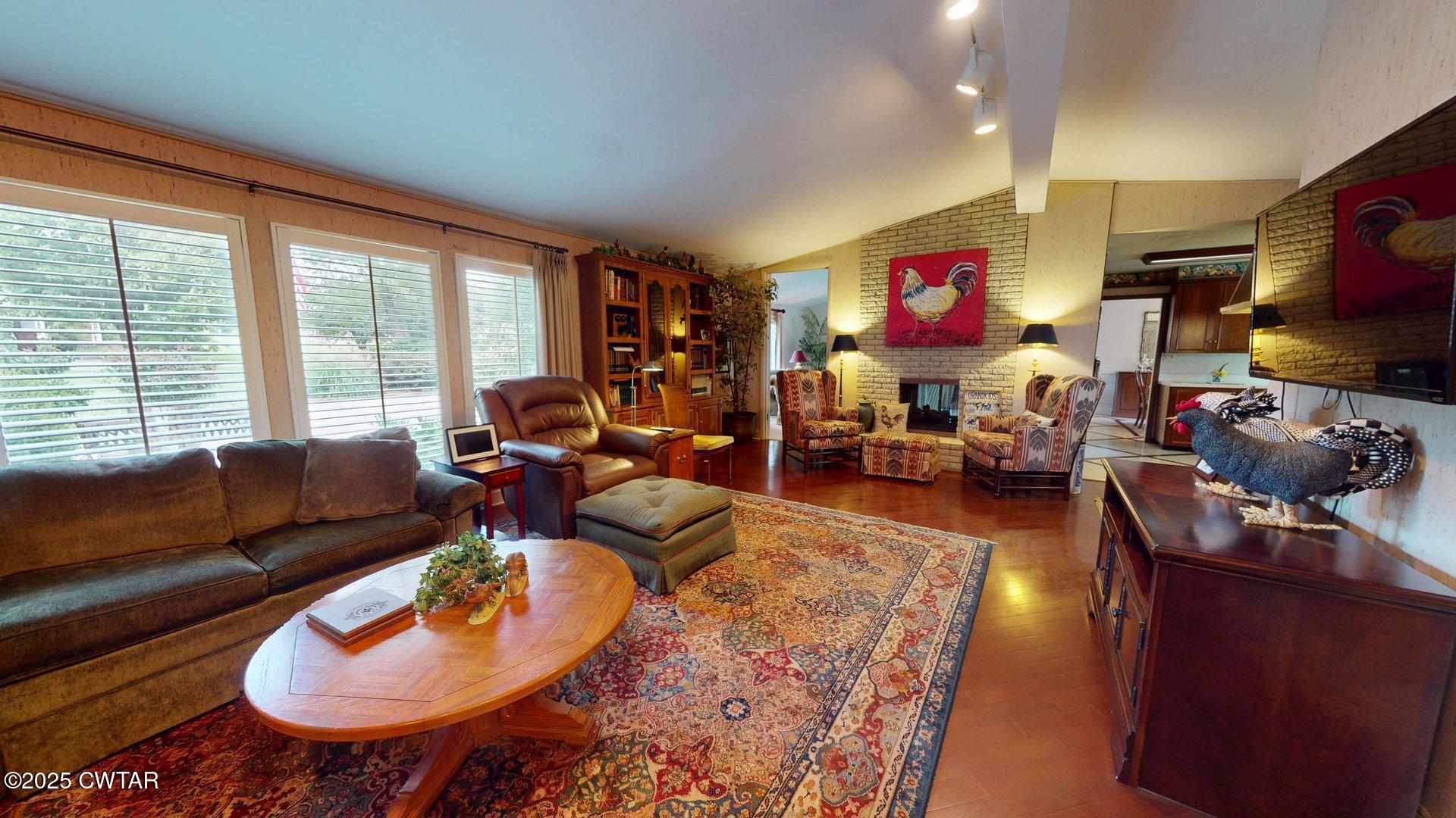 322 Flora Circle