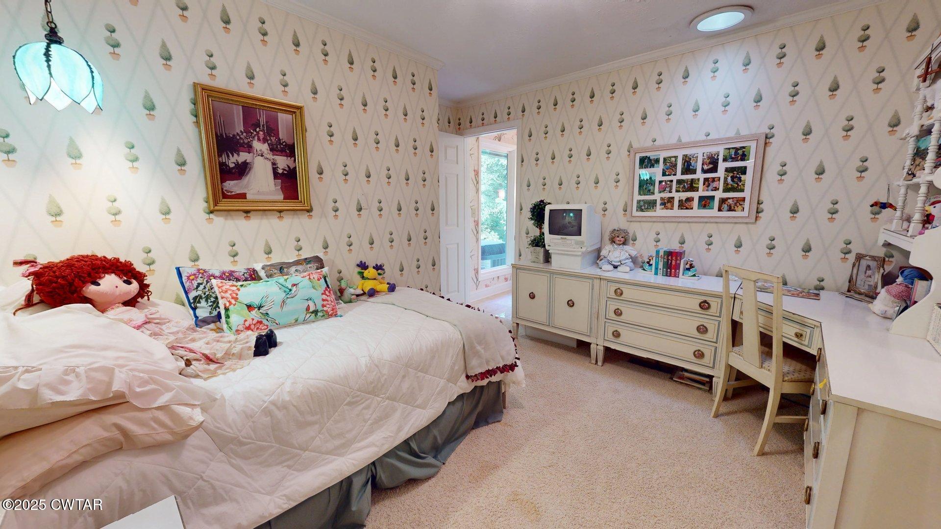 322 Flora Circle