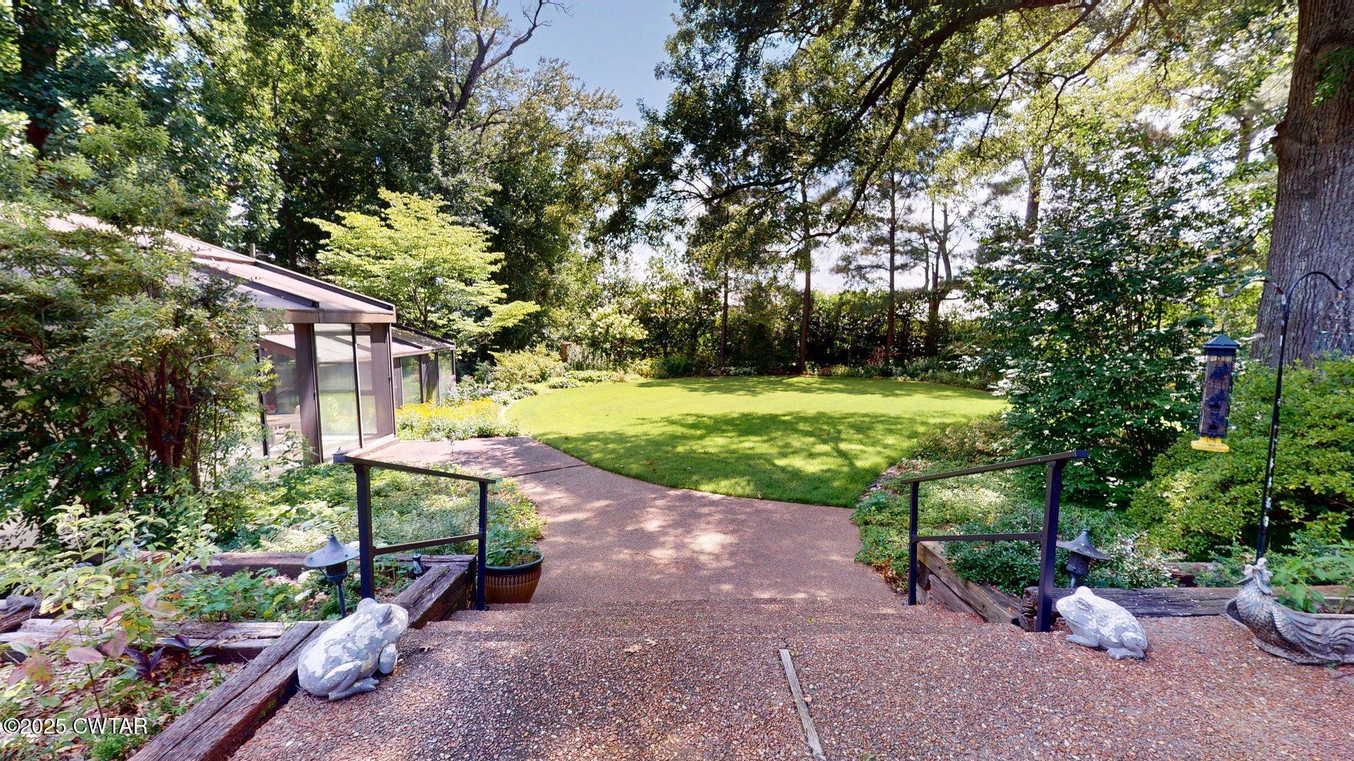 322 Flora Circle