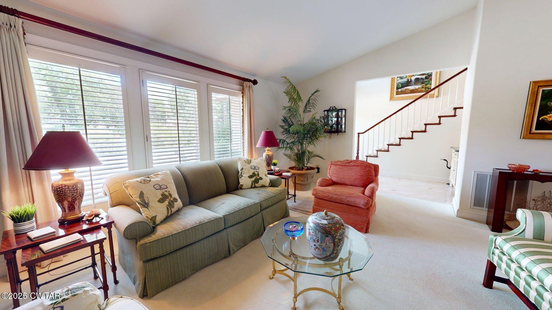 322 Flora Circle