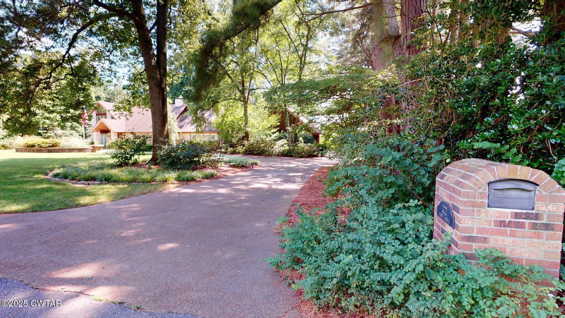 322 Flora Circle