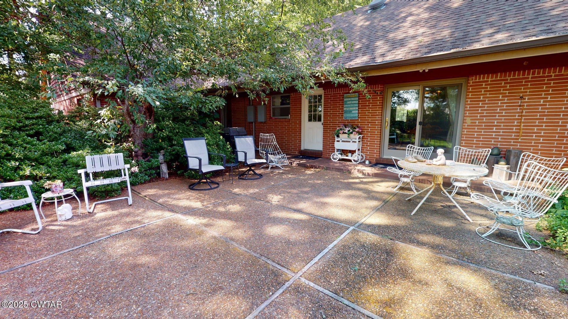 322 Flora Circle