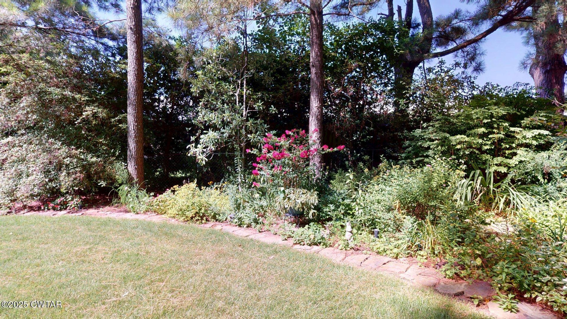 322 Flora Circle