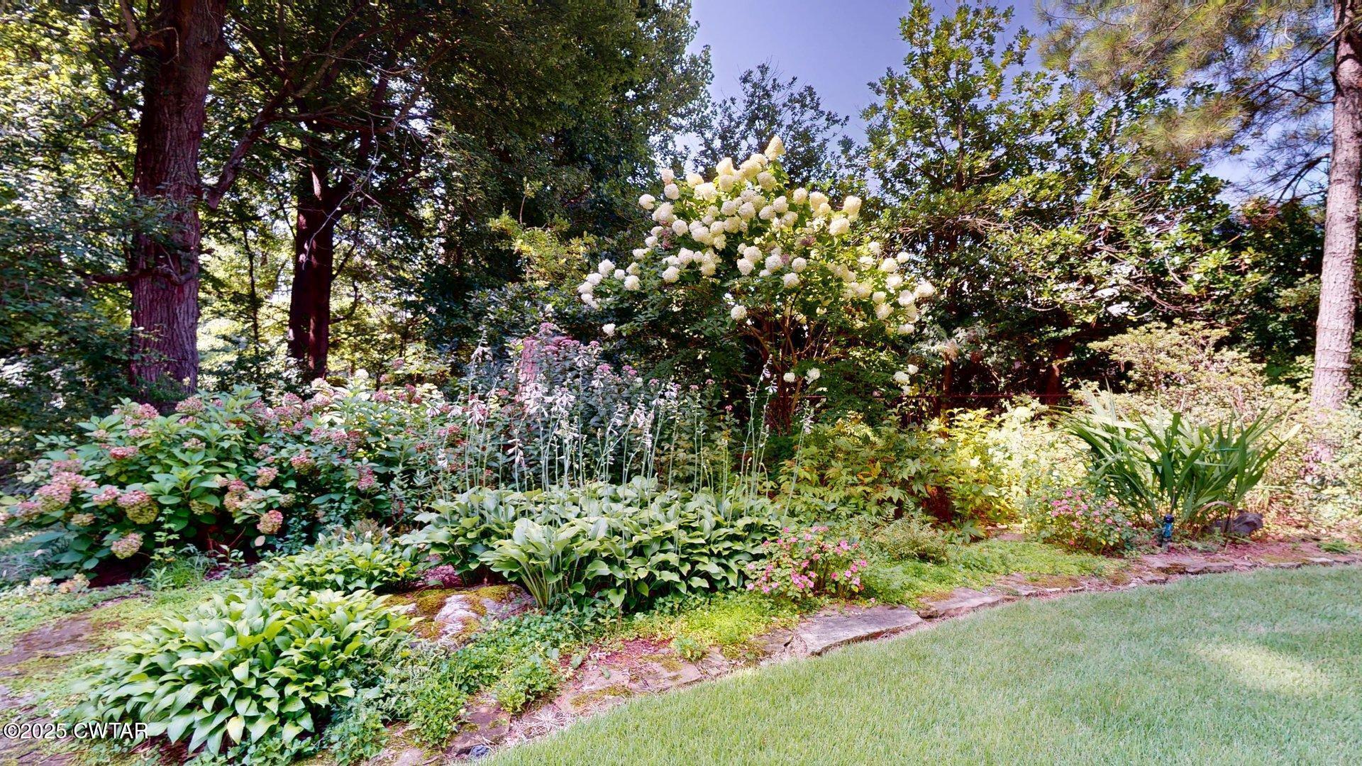 322 Flora Circle