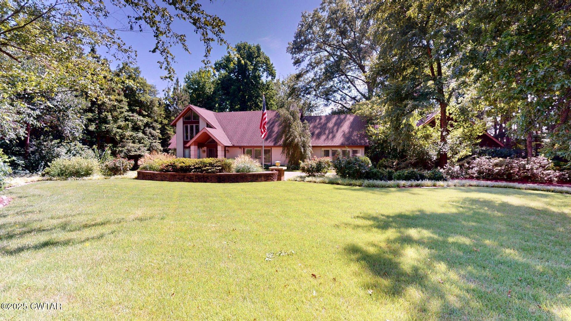 322 Flora Circle