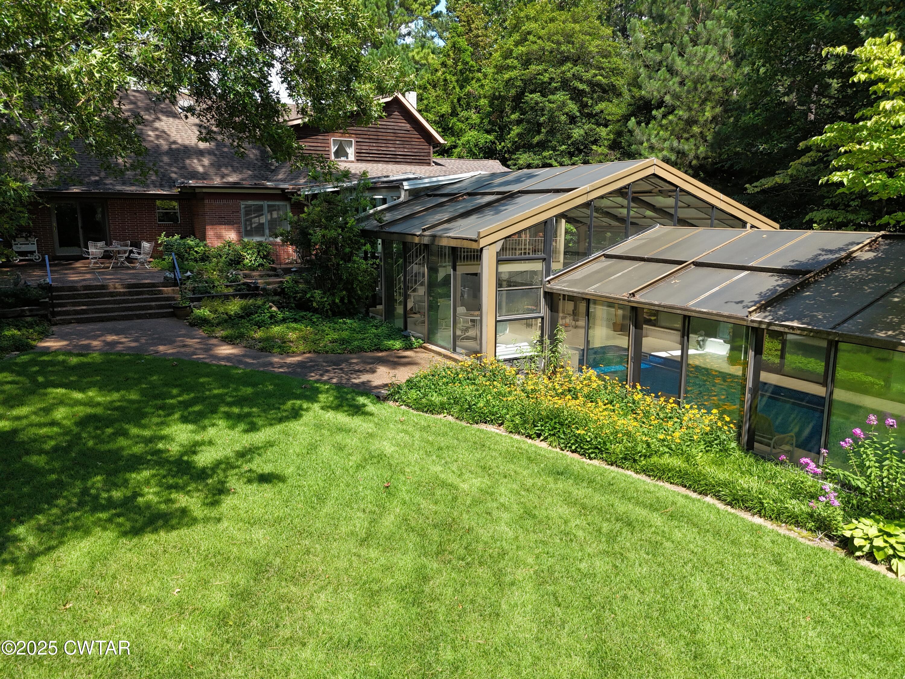 322 Flora Circle