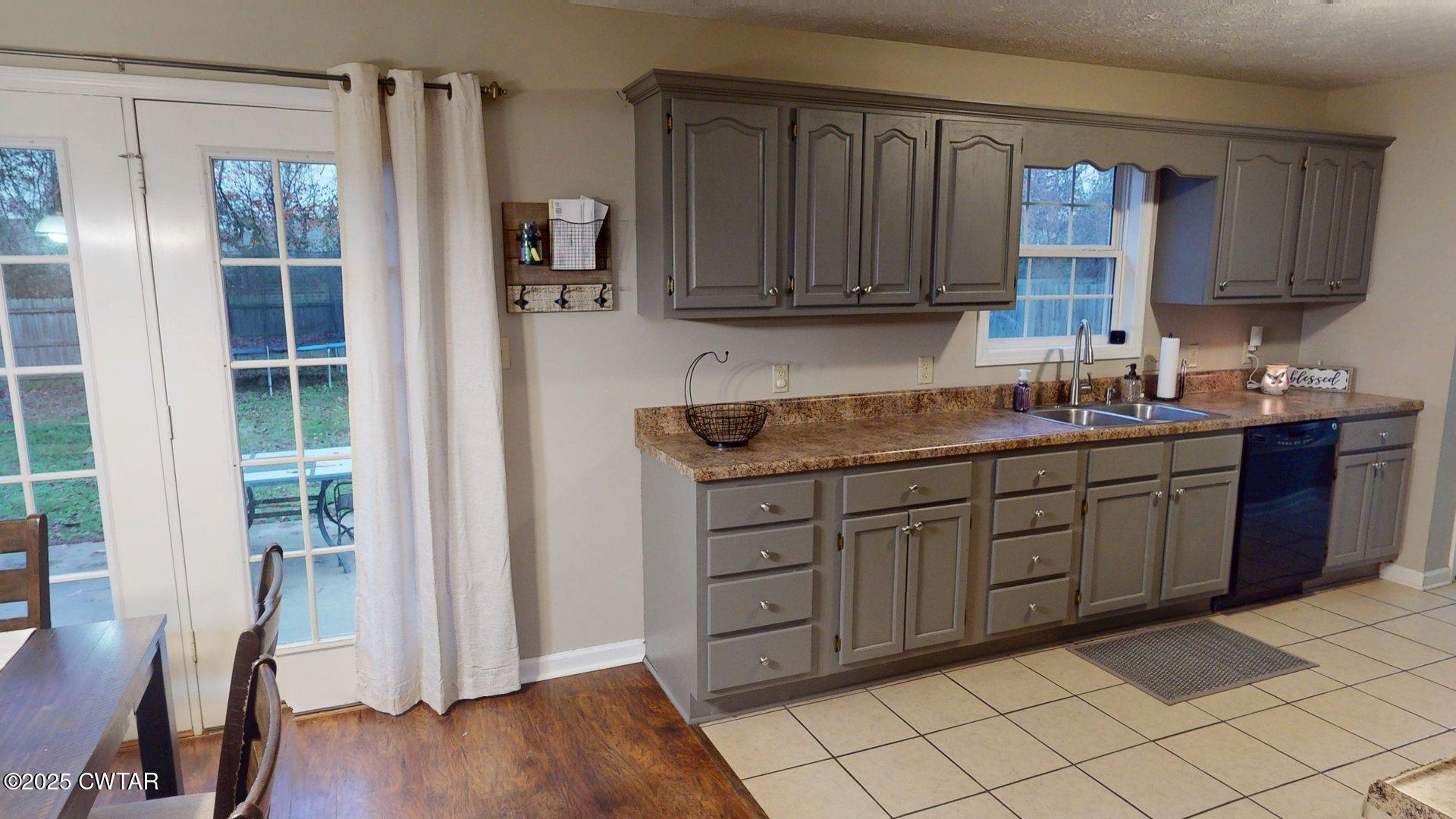 908 Granite Drive