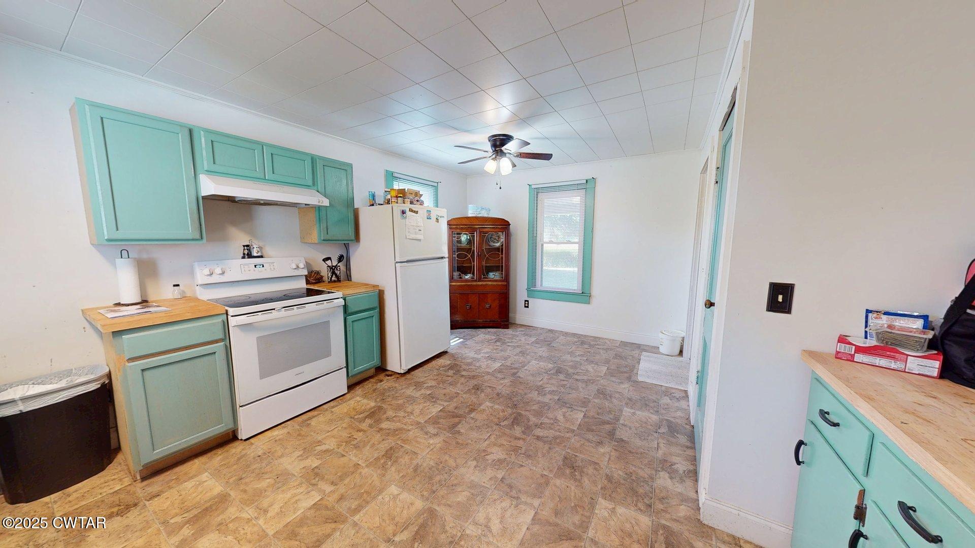 4356 Hwy 78 N