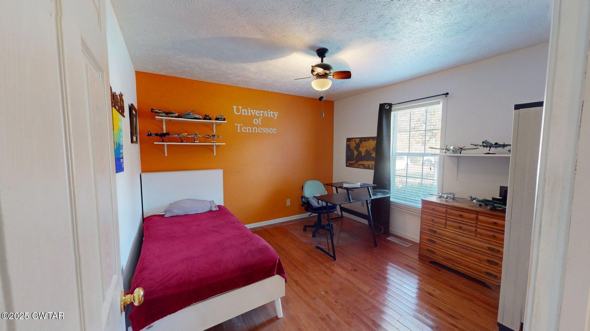 889 Torrey Pine Cove