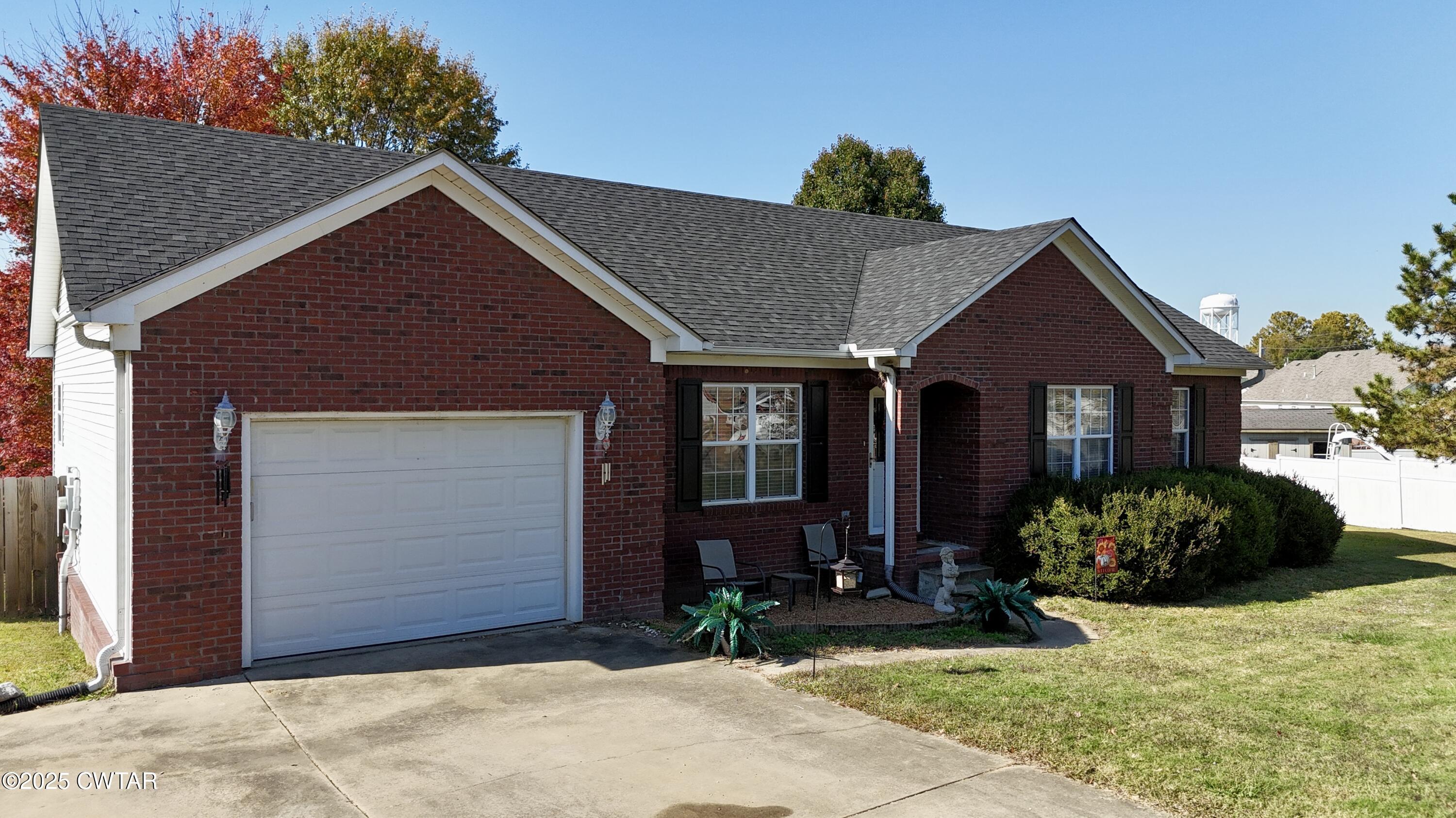 889 Torrey Pine Cove