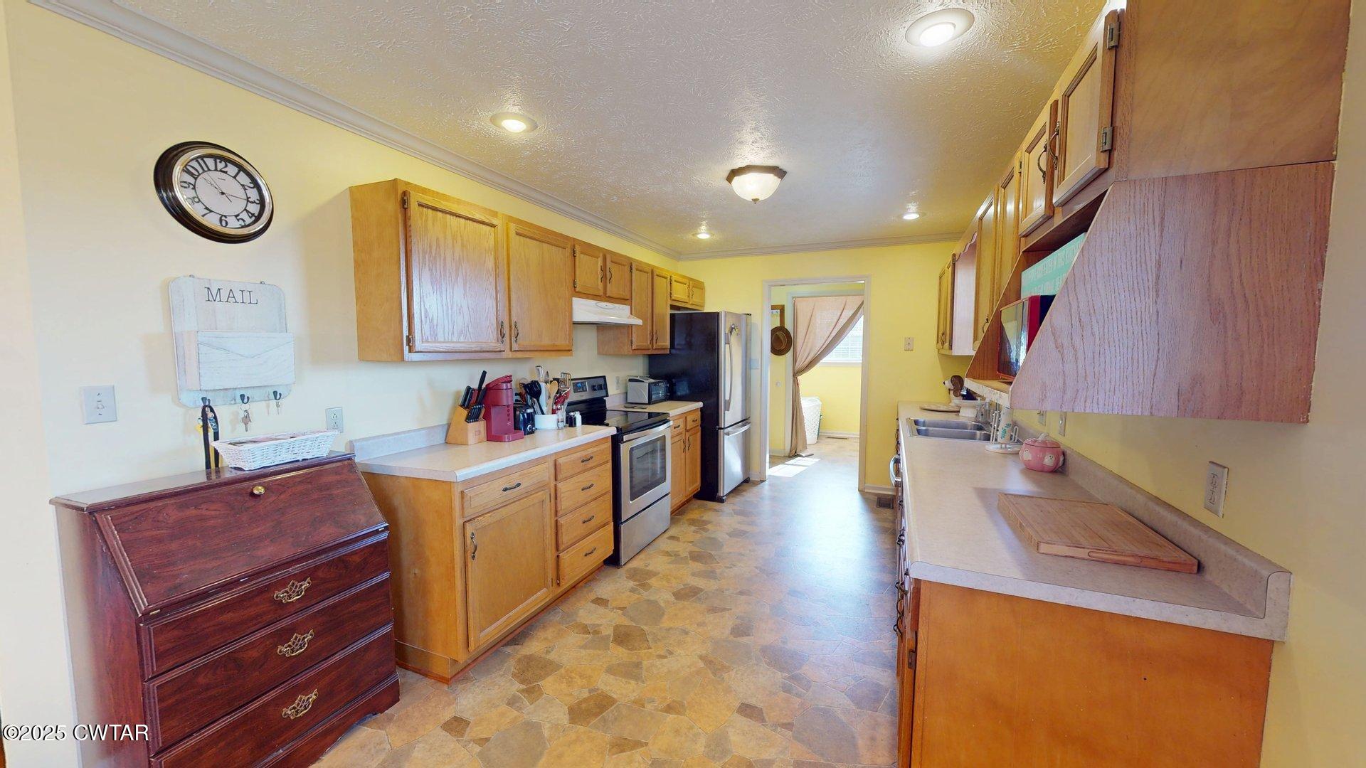889 Torrey Pine Cove