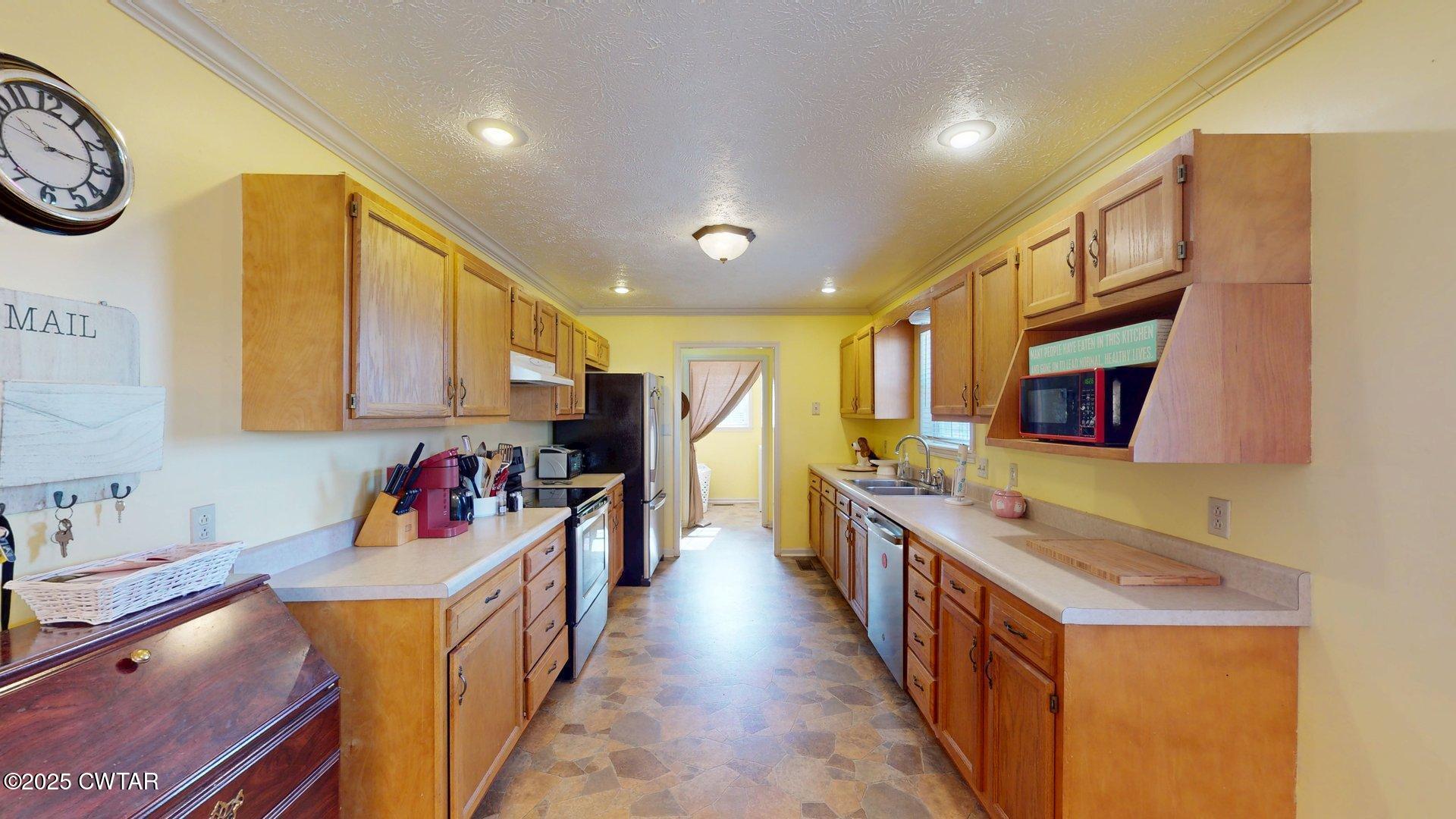 889 Torrey Pine Cove