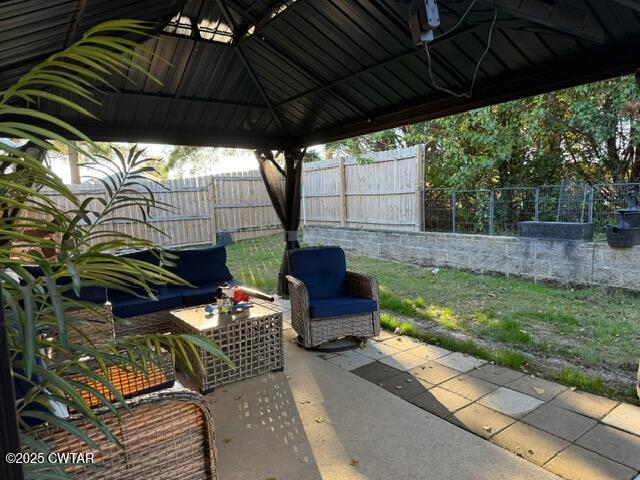 2221 Oakview Avenue