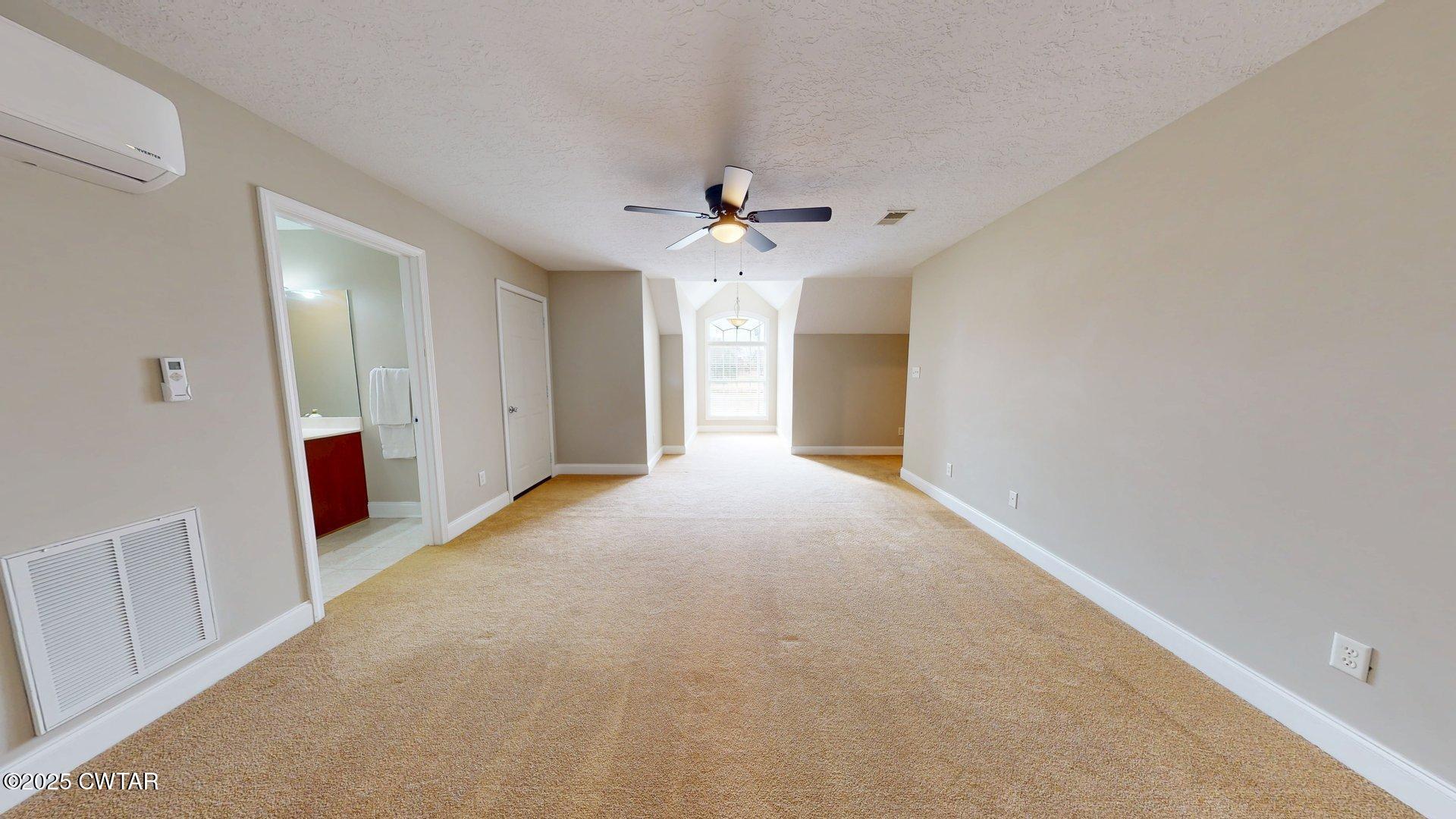 1112 Crowne Pointe Drive