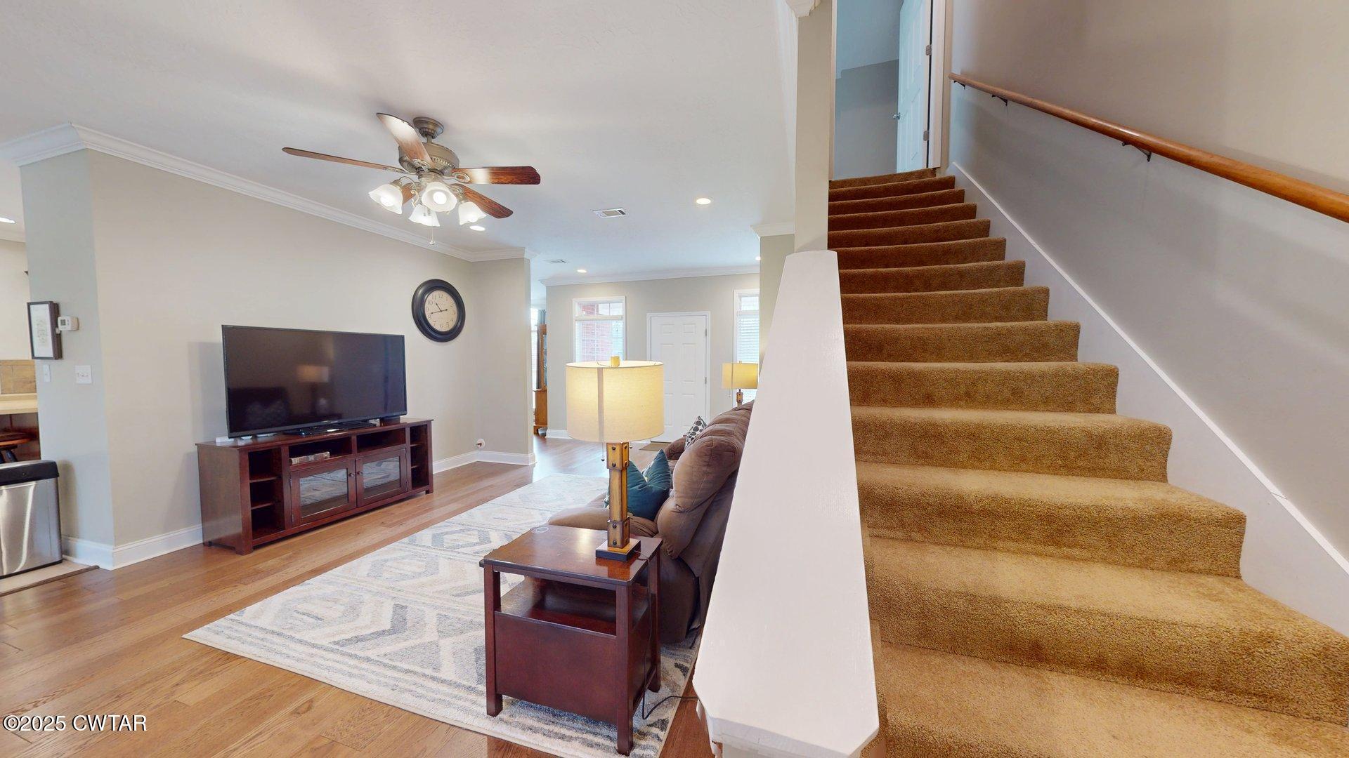 1112 Crowne Pointe Drive