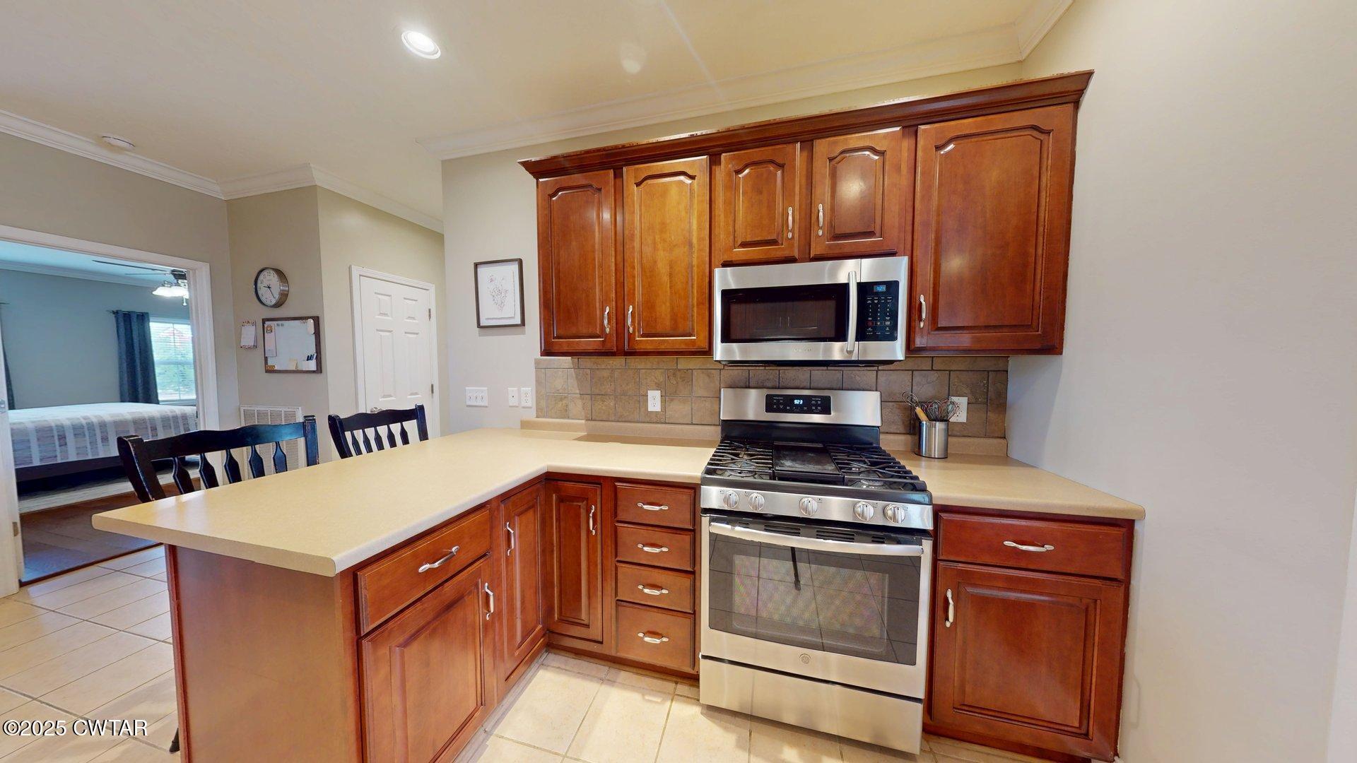1112 Crowne Pointe Drive
