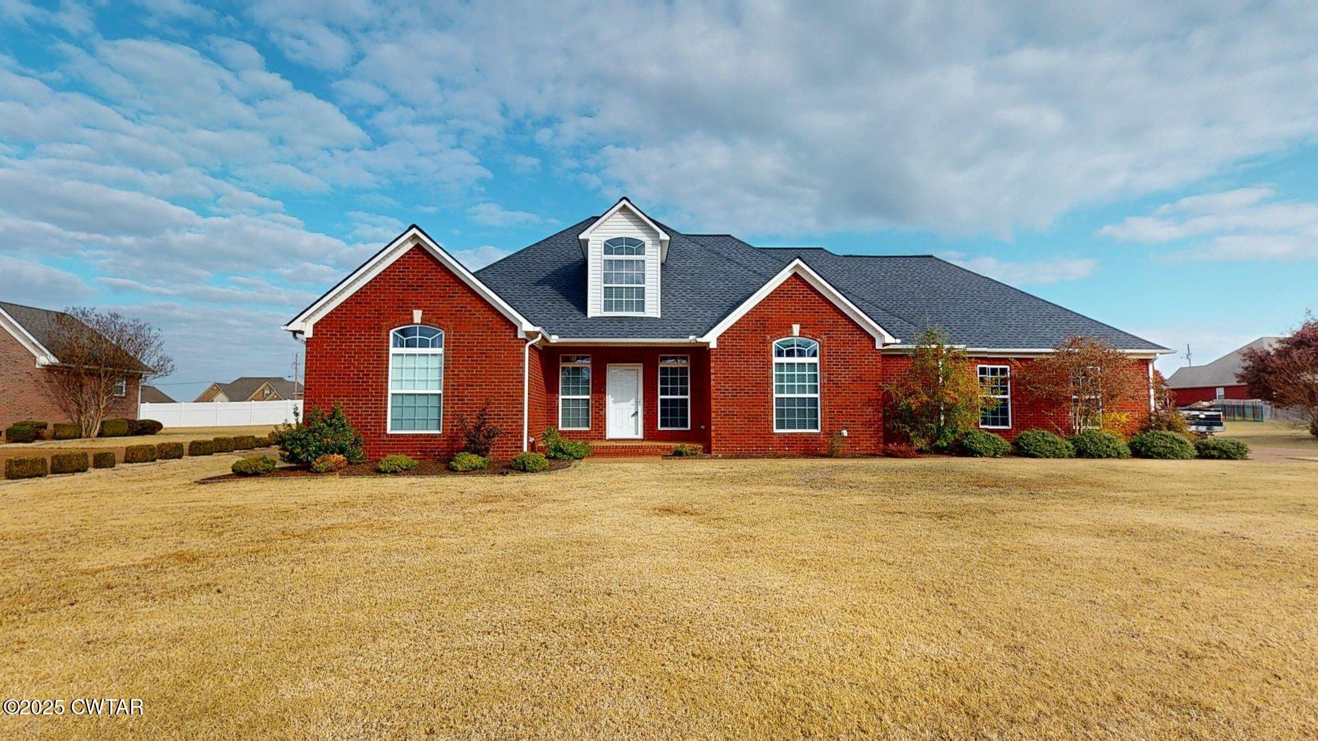 1112 Crowne Pointe Drive