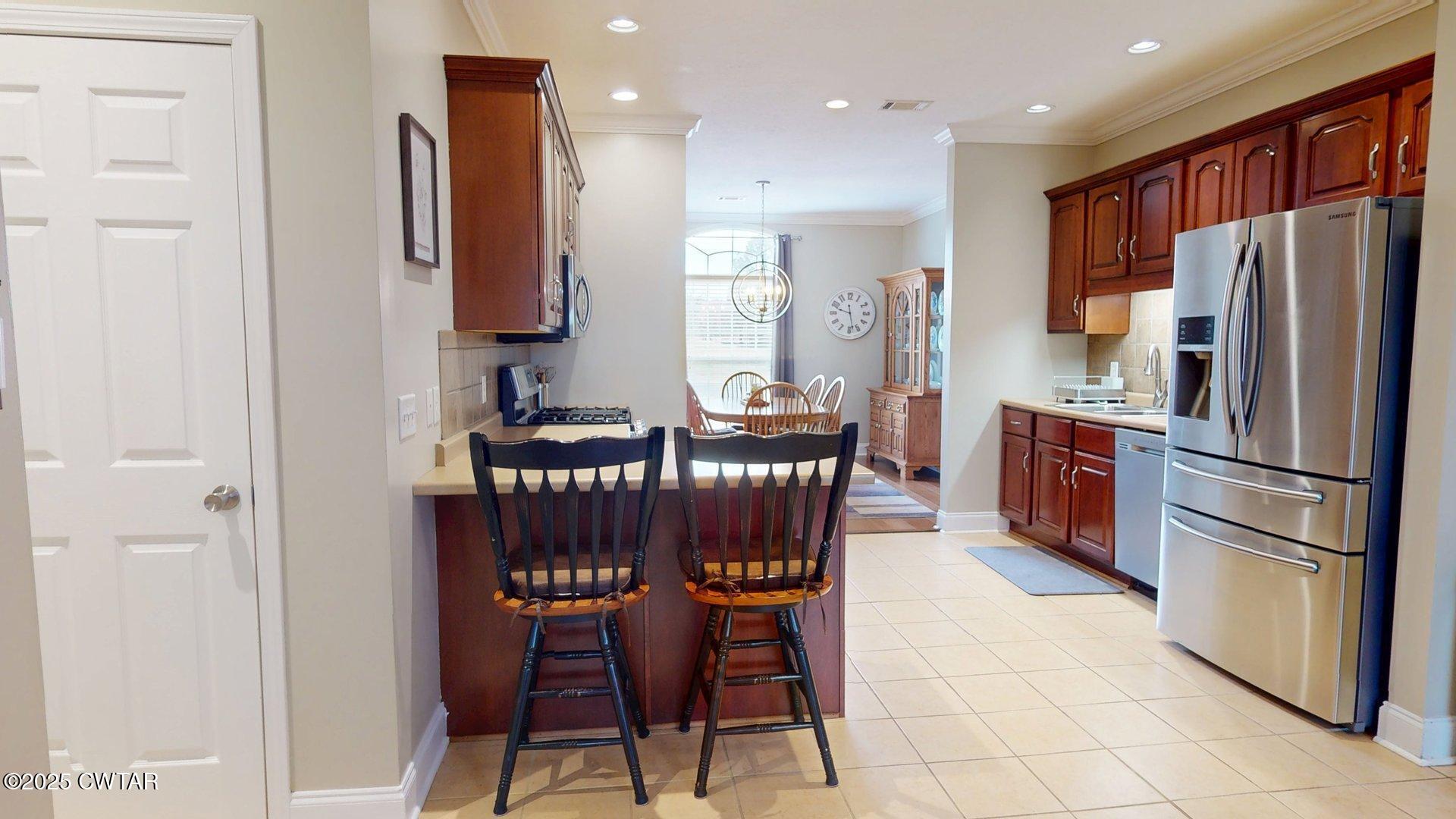 1112 Crowne Pointe Drive