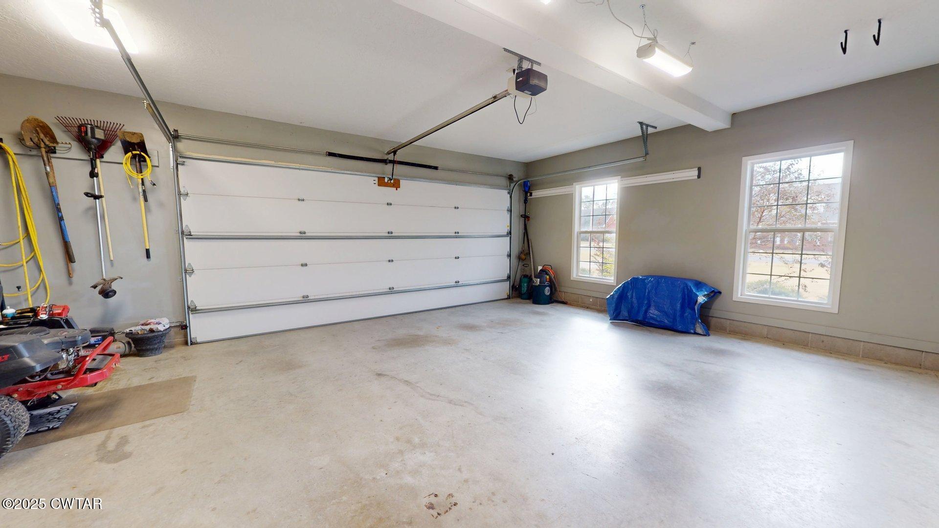 1112 Crowne Pointe Drive