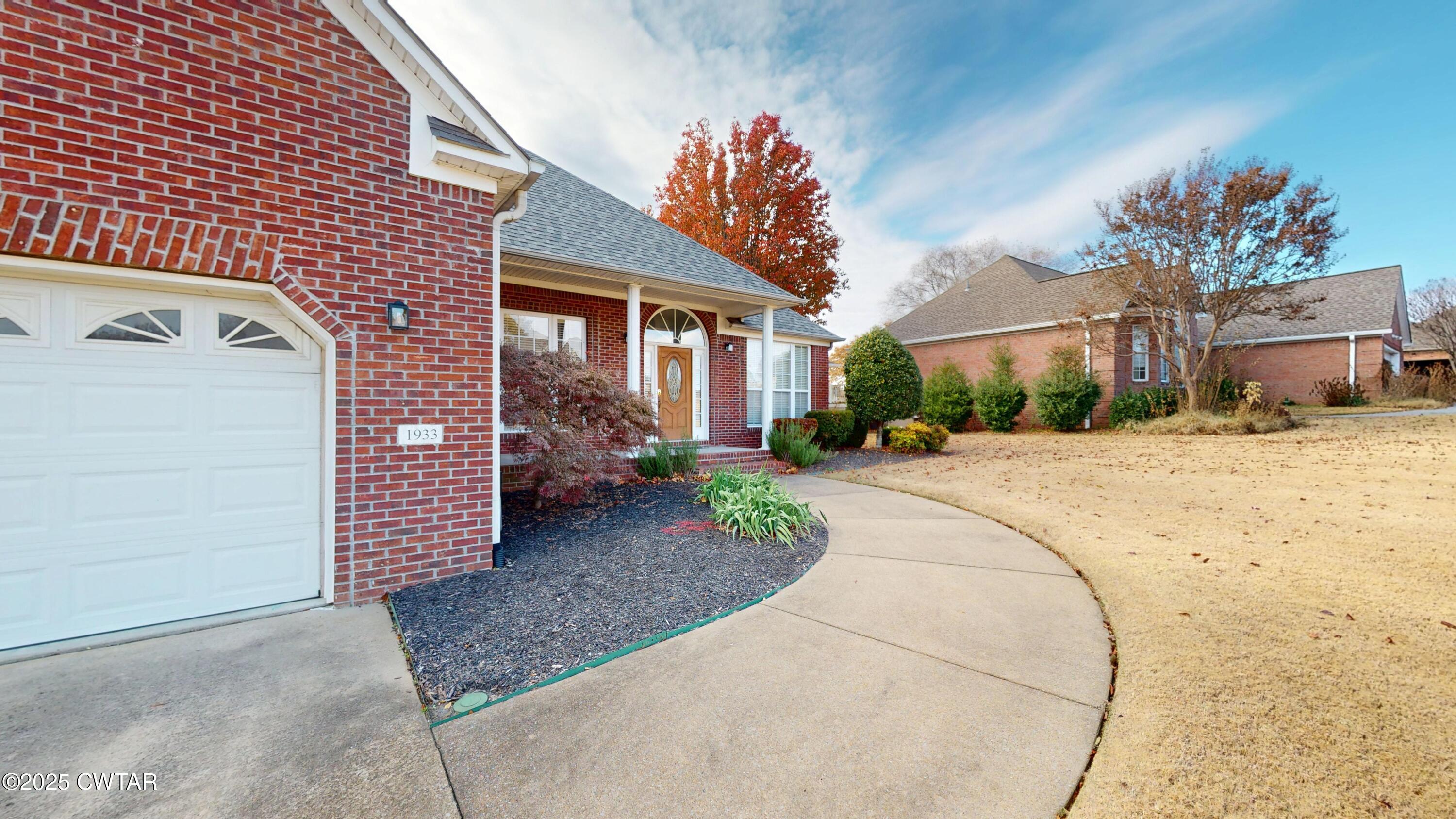 1933 Fairway Drive