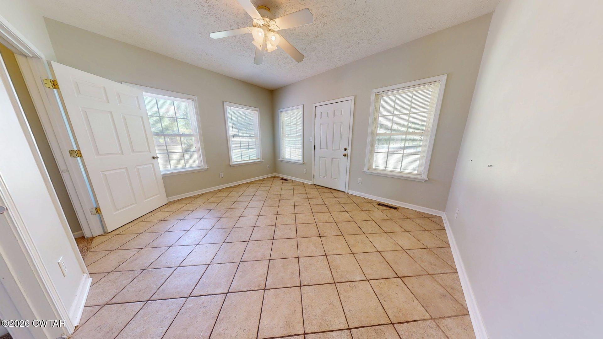 5205 Highway 104 E