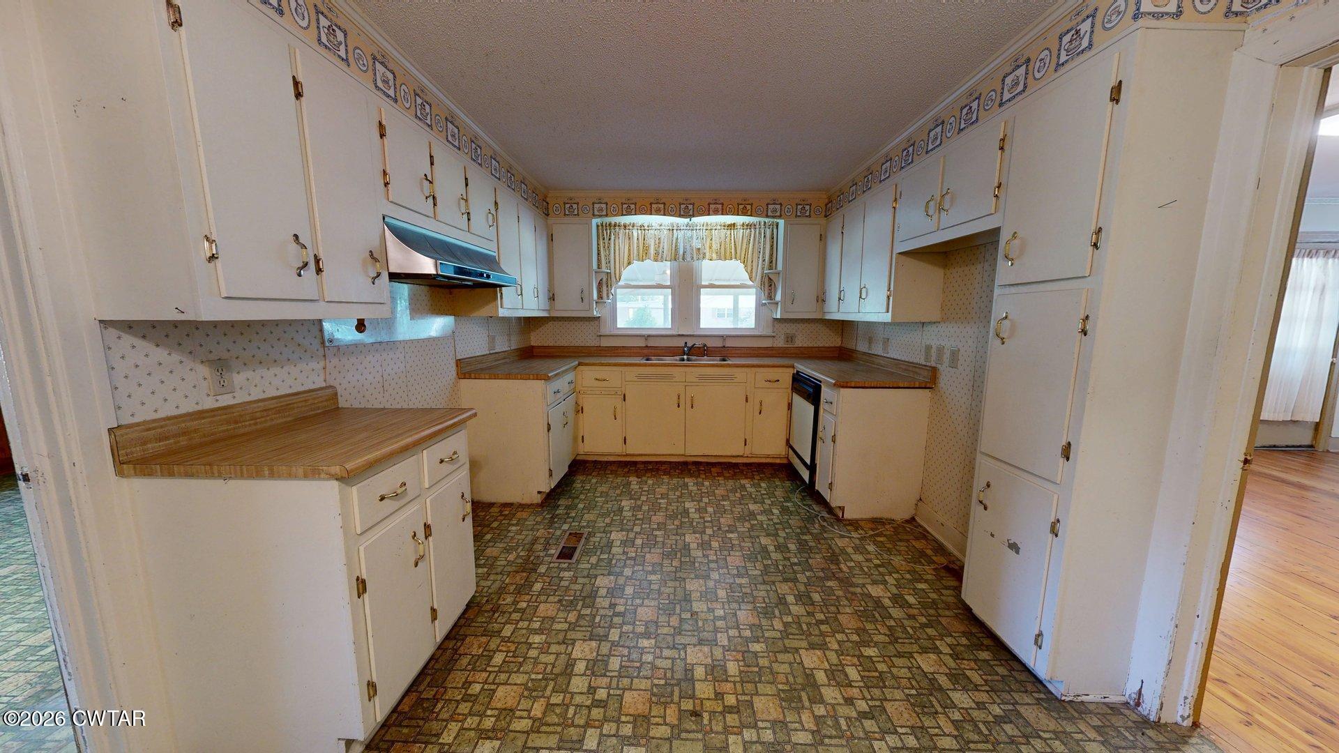 808 W Main Street