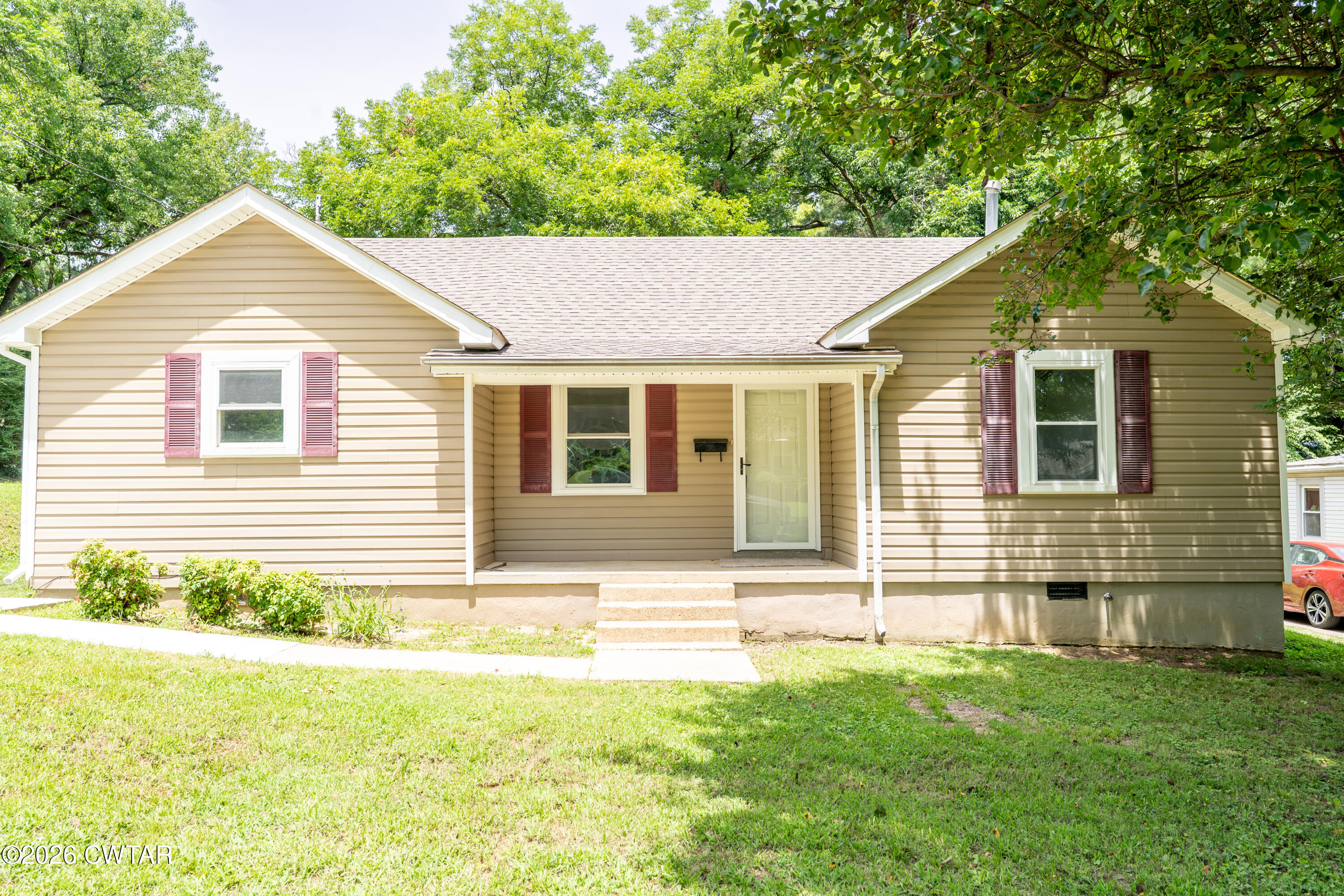 1203 Summer Drive