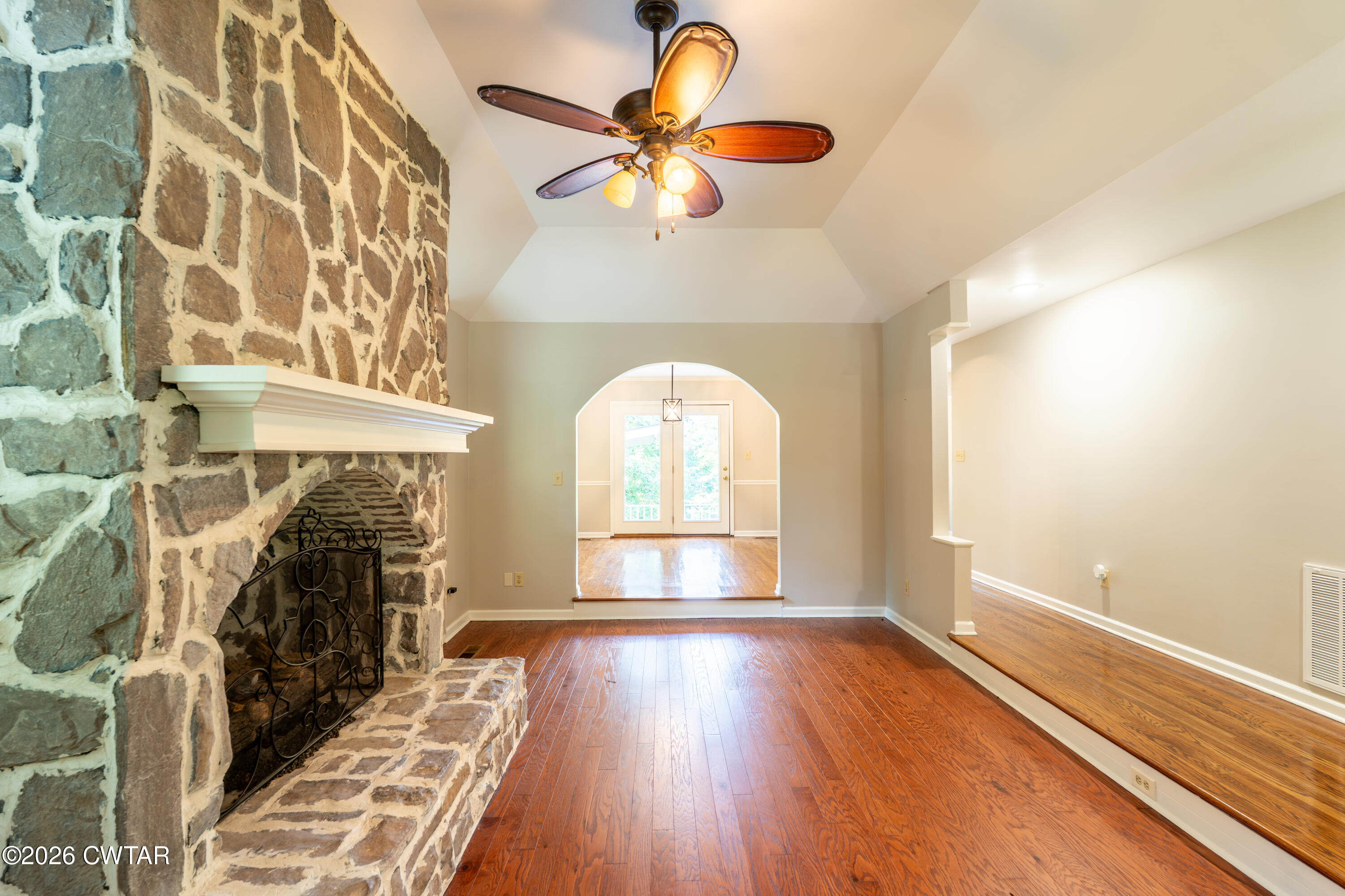 250 Nauvoo School Road
