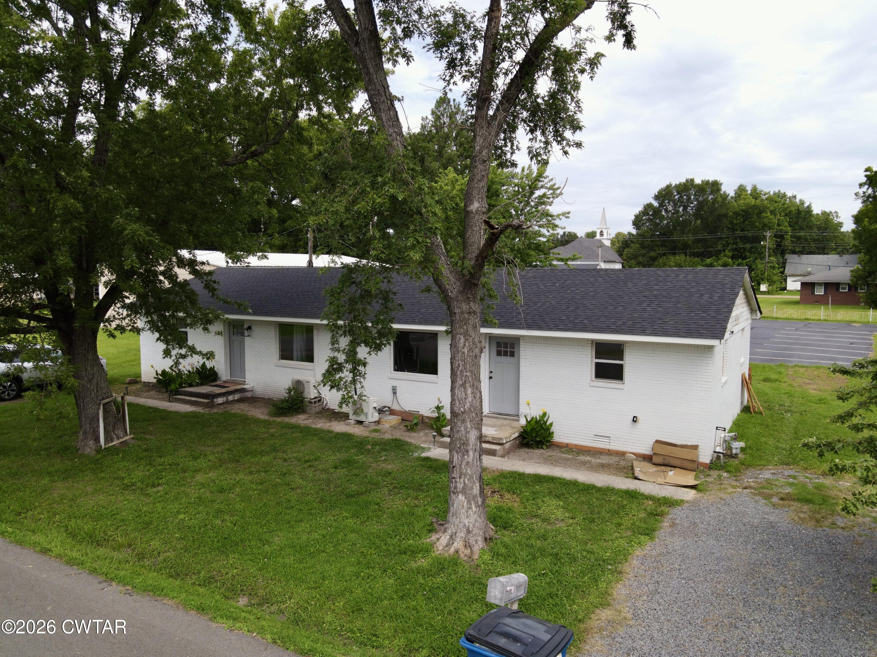302 - 304 Taylor Street W
