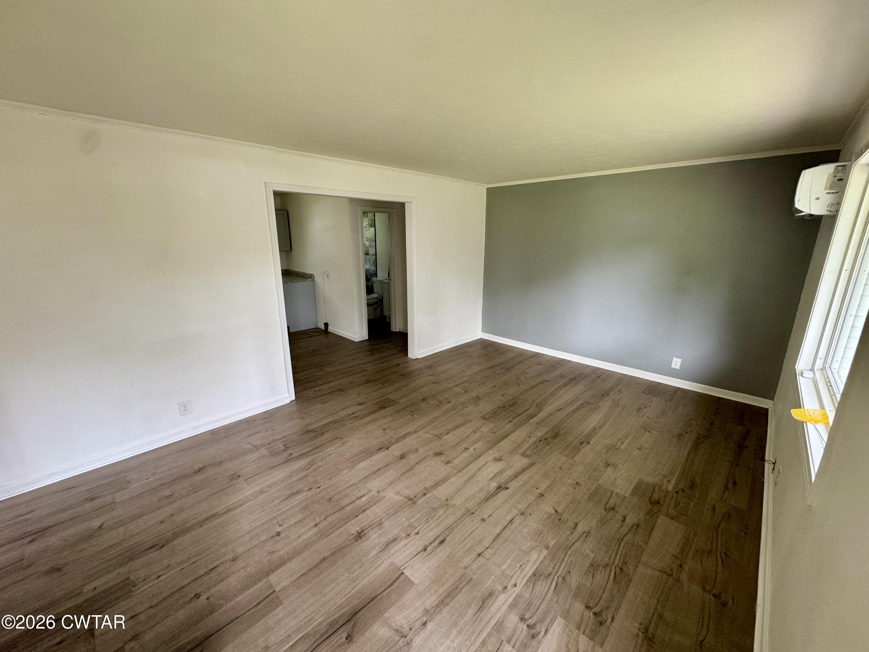 302 - 304 Taylor Street W
