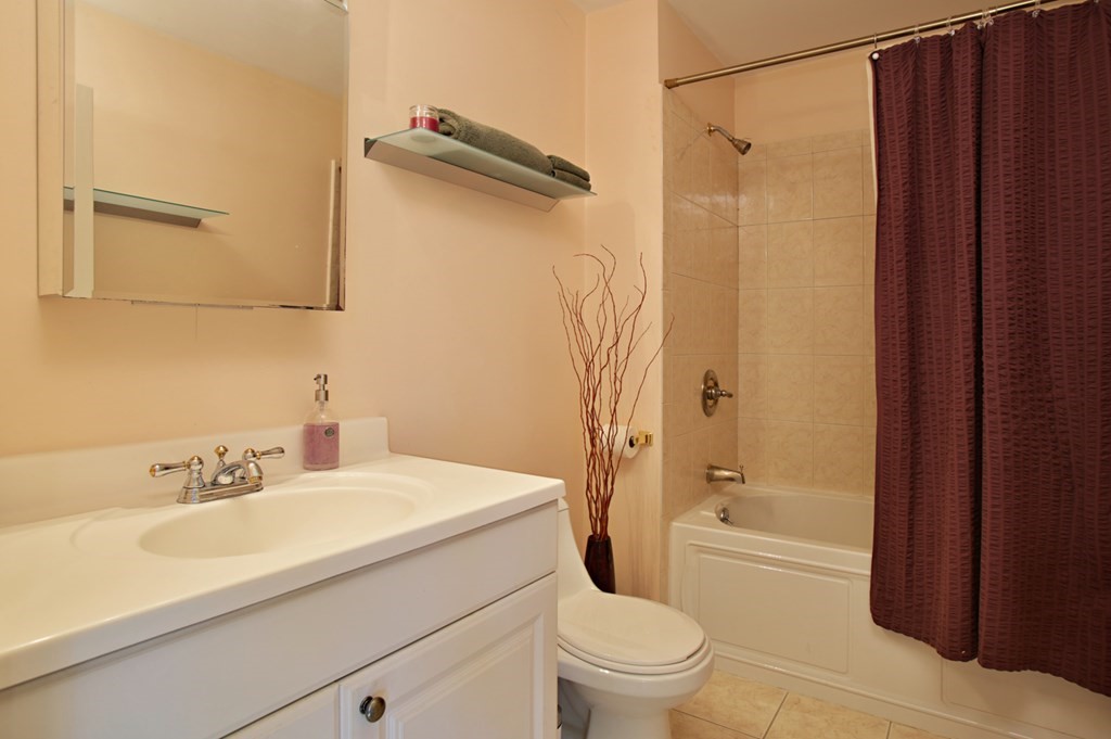 37 Fairmont Street Unit: 2
