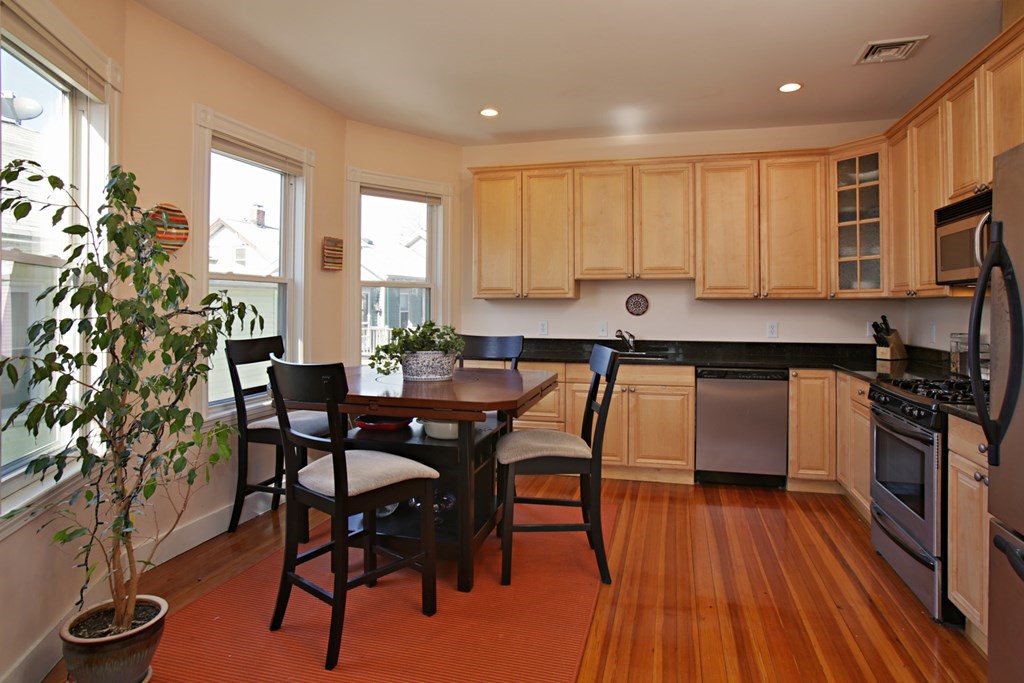 37 Fairmont Street Unit: 2