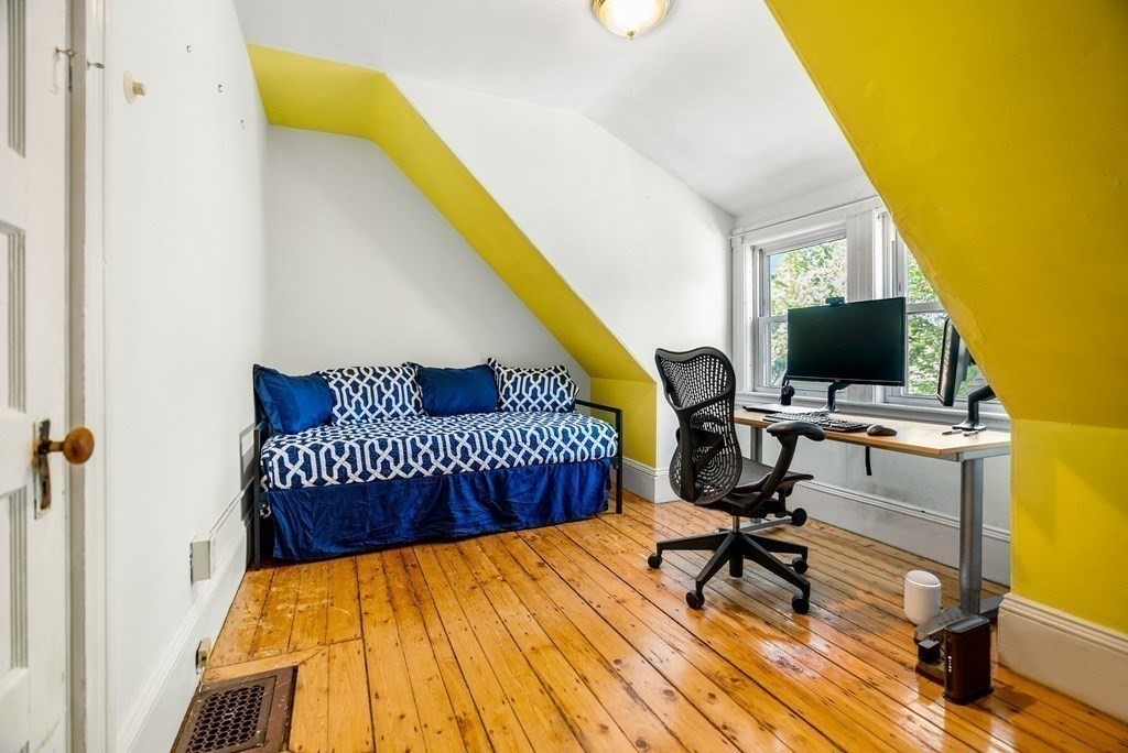 108 Belmont Street Unit: 108