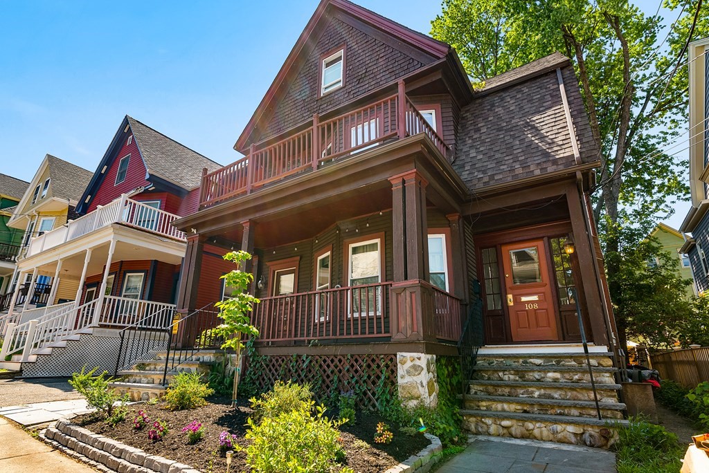 108 Belmont Street Unit: 108